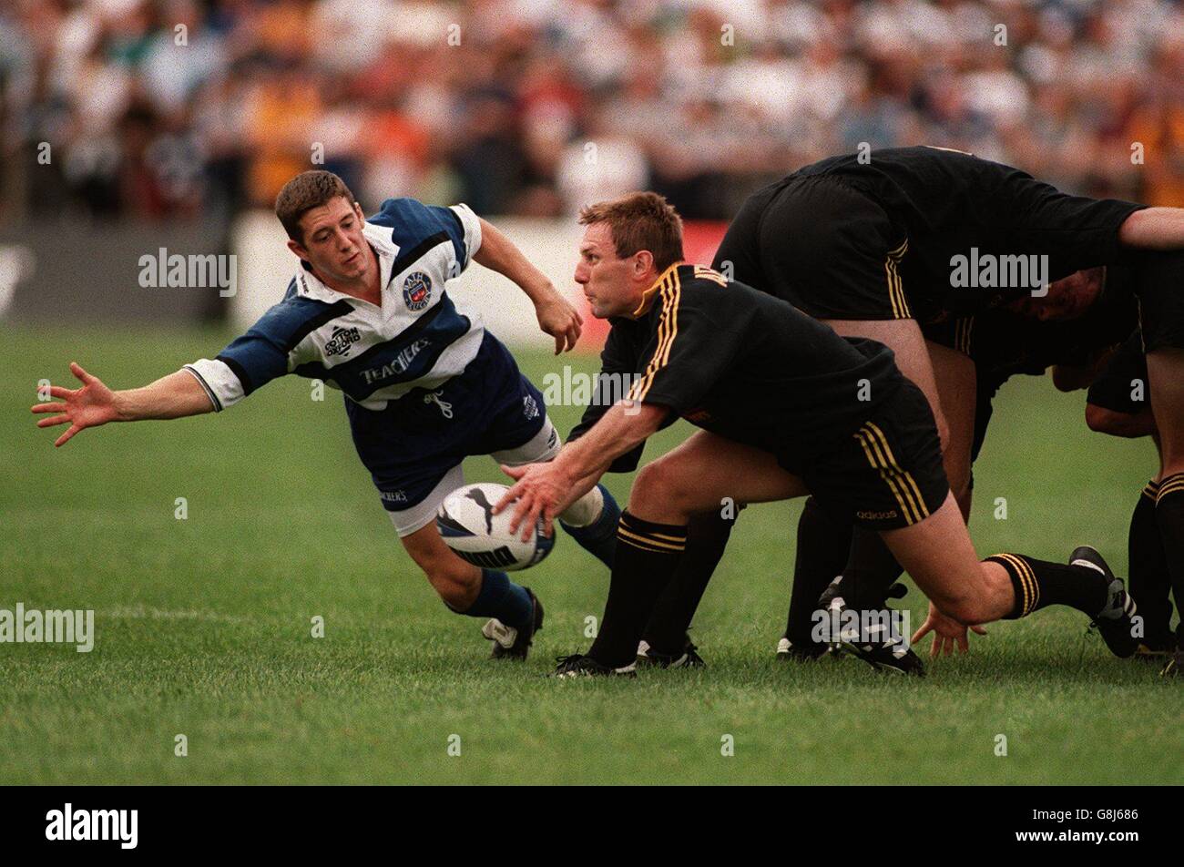 Rugby Union - Bath V Newcastle.Charlie Harrison, Bath (L) et Gary Armstrong, Newcastle (R) Banque D'Images