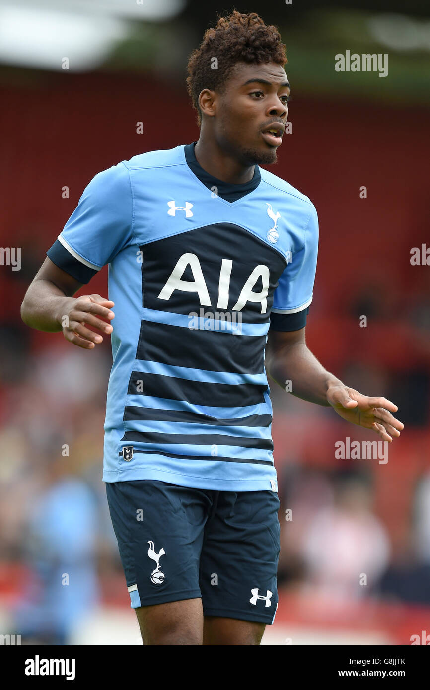 Soccer - Pré saison Friendly - Stevenage v Tottenham Hotspur XI - Le stade lamex Banque D'Images