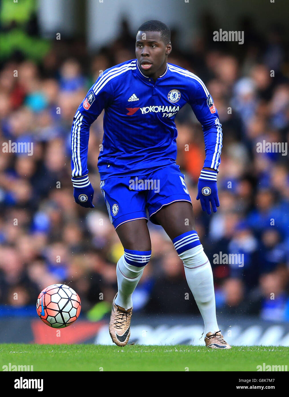 Chelsea v Scunthorpe United - Emirates FA Cup - Third Round - Stamford Bridge.Kurt Zouma de Chelsea Banque D'Images