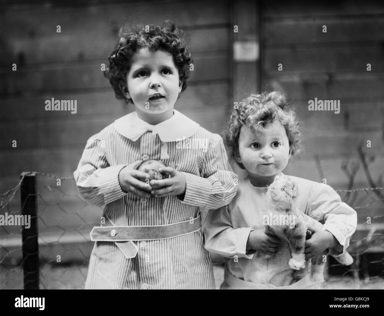 Frères Michel et Edmond Navratil, les survivants du naufrage du RMS Titanic, Portrait, Bain News Service, 1912 Banque D'Images