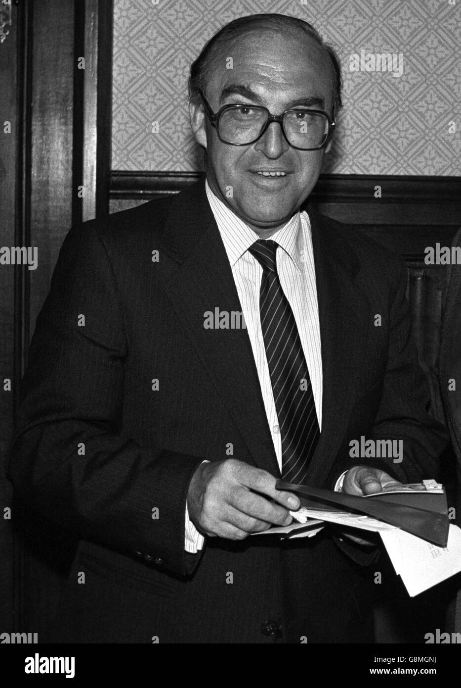 John Smith, député travailliste de Monklands-est, et porte-parole de l'opposition au ministère du Trésor et des Affaires économiques. Banque D'Images