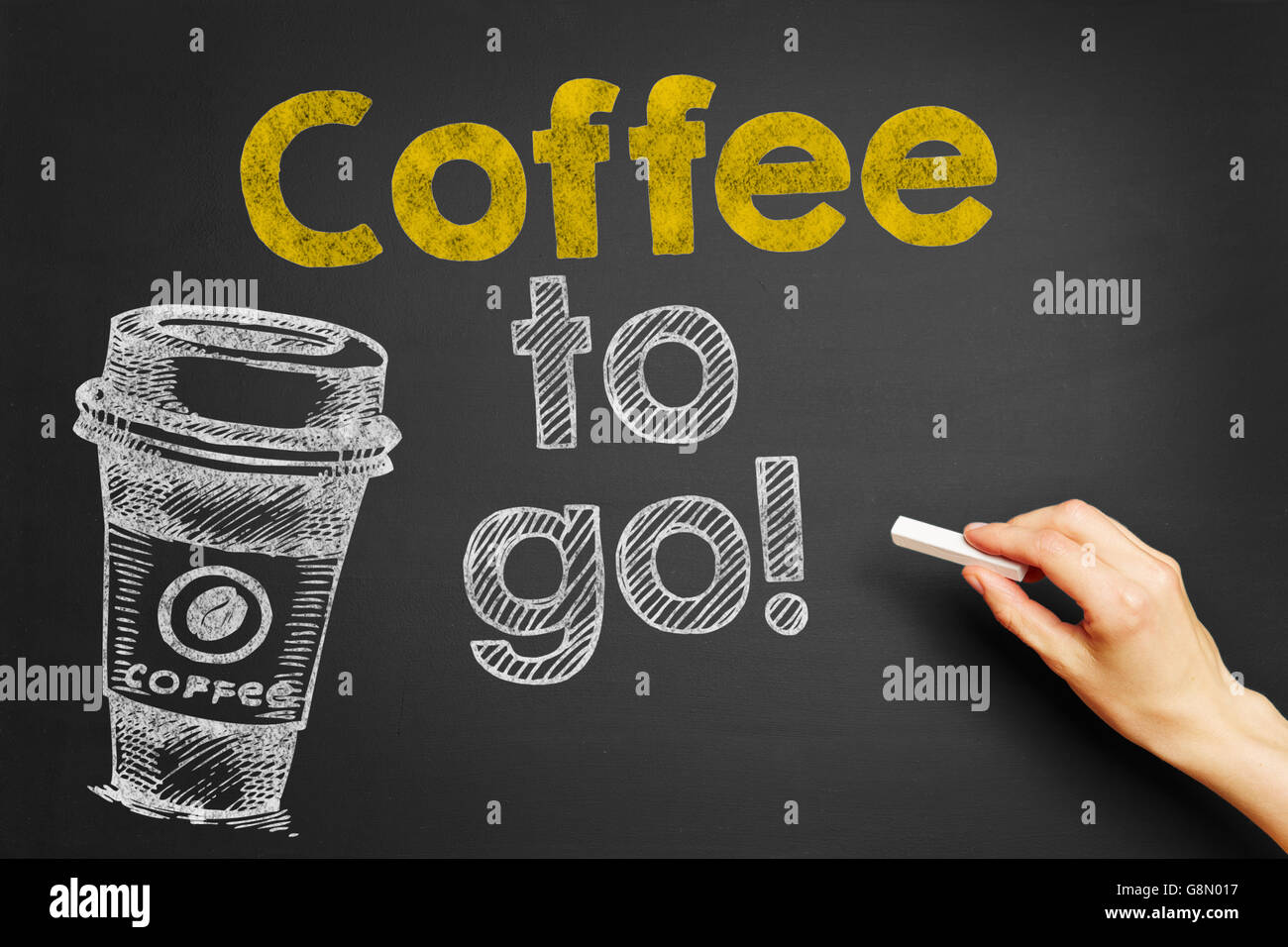 Part écrit "Coffee to go !" on blackboard Banque D'Images