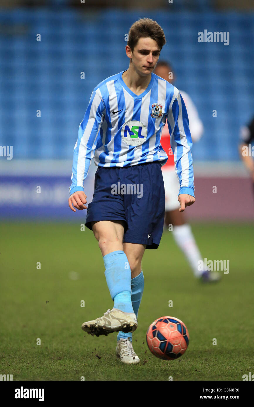 Coventry City v Arsenal - FA Youth Cup - Fifth Round - Ricoh Arena. Tom Bayliss de Coventry City Banque D'Images