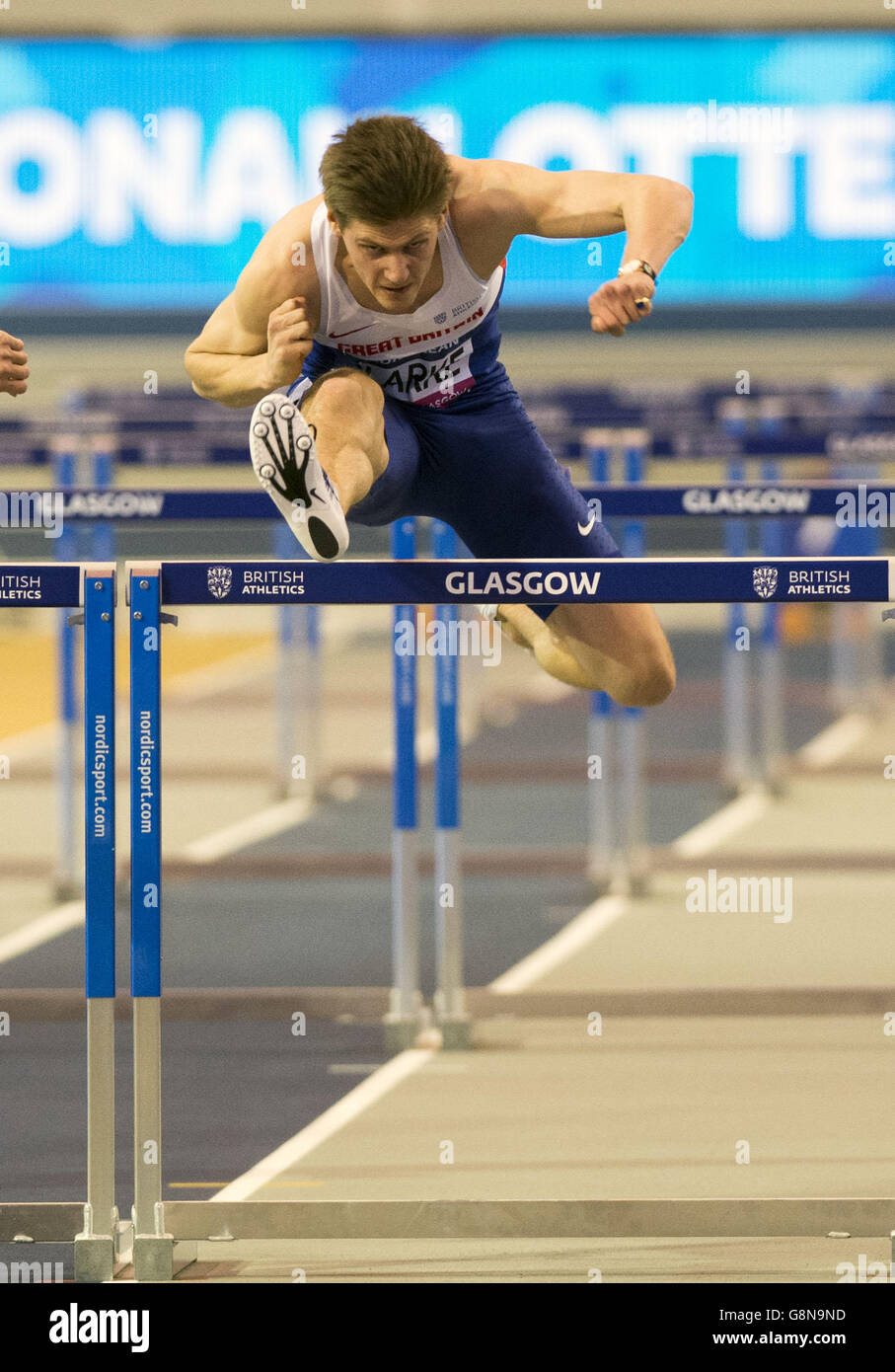 Grand Prix intérieur de Glasgow - Emirates Arena.Lawrence Clarke, en Grande-Bretagne, dans les Mens 60m haies, s'échauffe pendant le Grand Prix intérieur de Glasgow à l'Emirates Arena, Glasgow. Banque D'Images