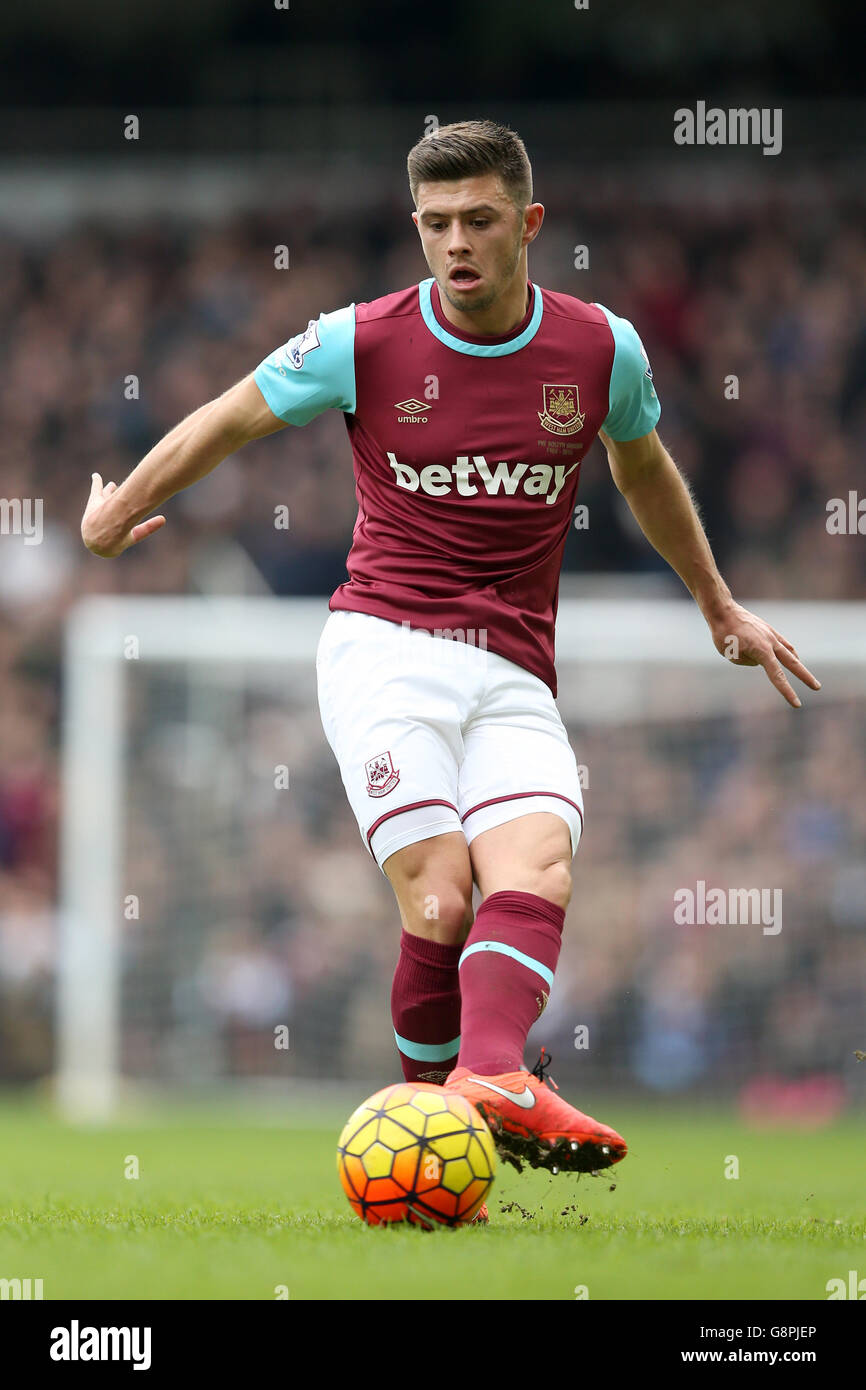 Aaron Cresswell de West Ham United lors du match de la Barclays Premier League à Upton Park, Londres. APPUYEZ SUR ASSOCIATION photo. Date de la photo: Samedi 27 février 2016. Voir PA Story FOOTBALL West Ham. Le crédit photo devrait se lire comme suit : Adam Davy/PA Wire. Banque D'Images