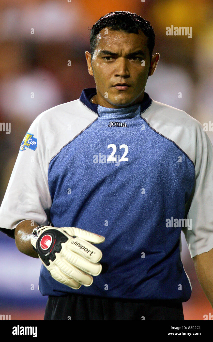 Football - coupe d'or CONCACAF 2005 - Groupe A - Trinité-et-Tobago / Honduras - Orange Bowl Stadium. Junior Morales, Honduras Banque D'Images
