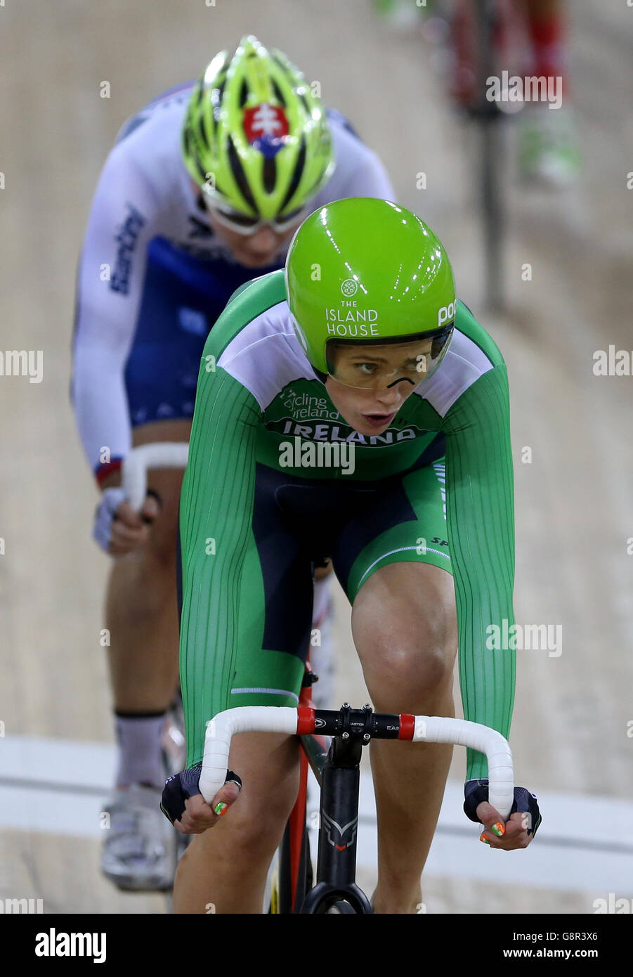 Caroline Ryan, en Irlande, participe à la course Women's points au cours du quatrième jour des Championnats du monde de cyclisme sur piste de l'UCI à Lee Valley Volopark, Londres. Banque D'Images