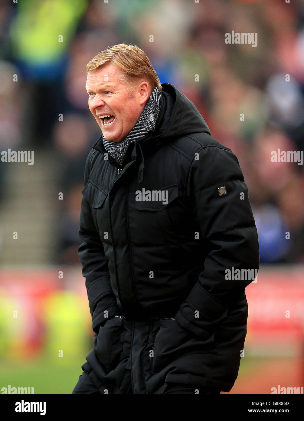 Ronald Koeman, directeur de Southampton, lors du match de la Barclays Premier League au stade Britannia, Stoke-on-Trent. APPUYEZ SUR ASSOCIATION photo. Date de la photo: Samedi 12 mars 2016. Voir PA Story FOOTBALL Stoke. Le crédit photo devrait se lire comme suit : Mike Egerton/PA Wire. Banque D'Images