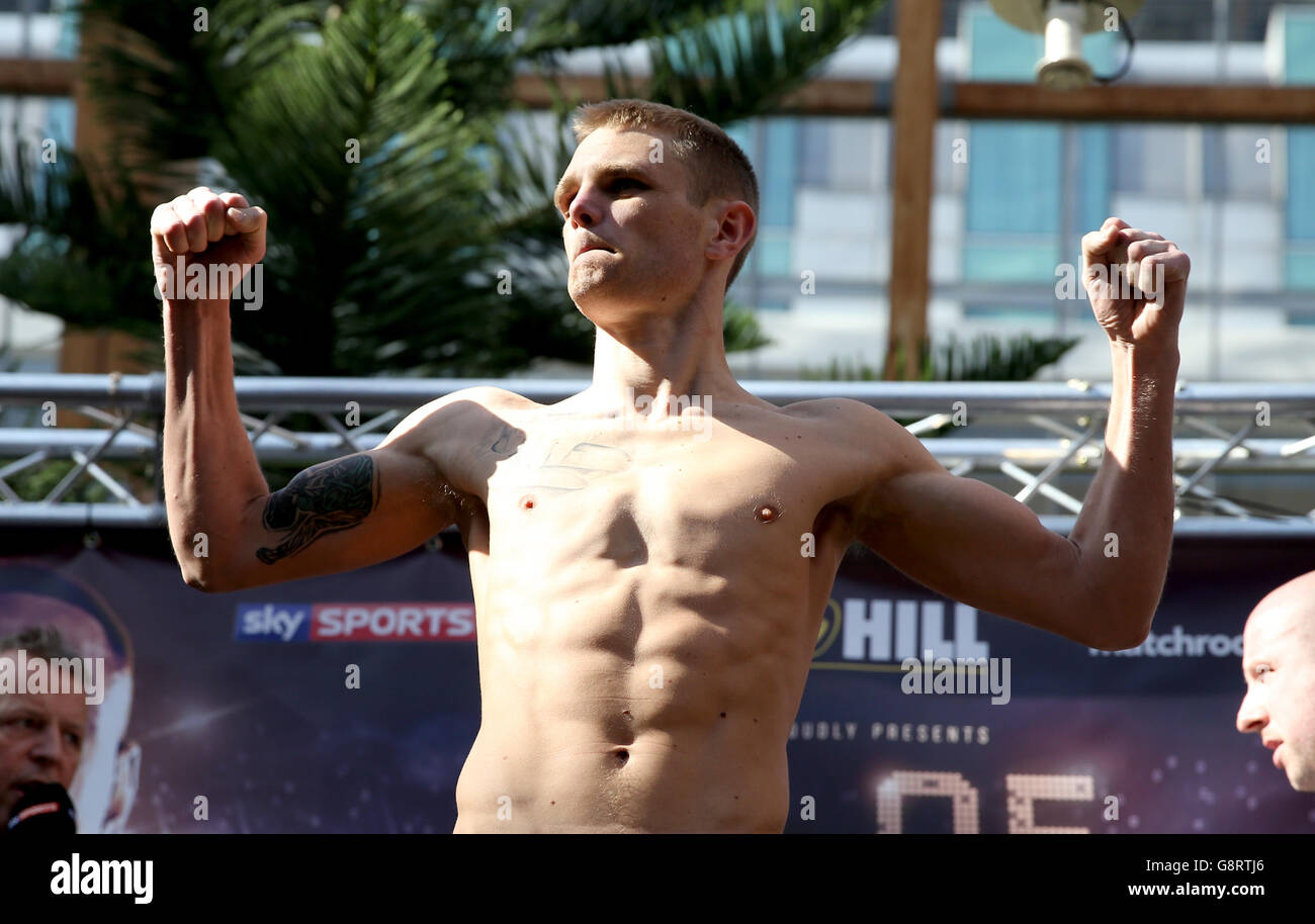 Kell Brook v Kevin Bizier Weigh-In - Jardins d'hiver Banque D'Images