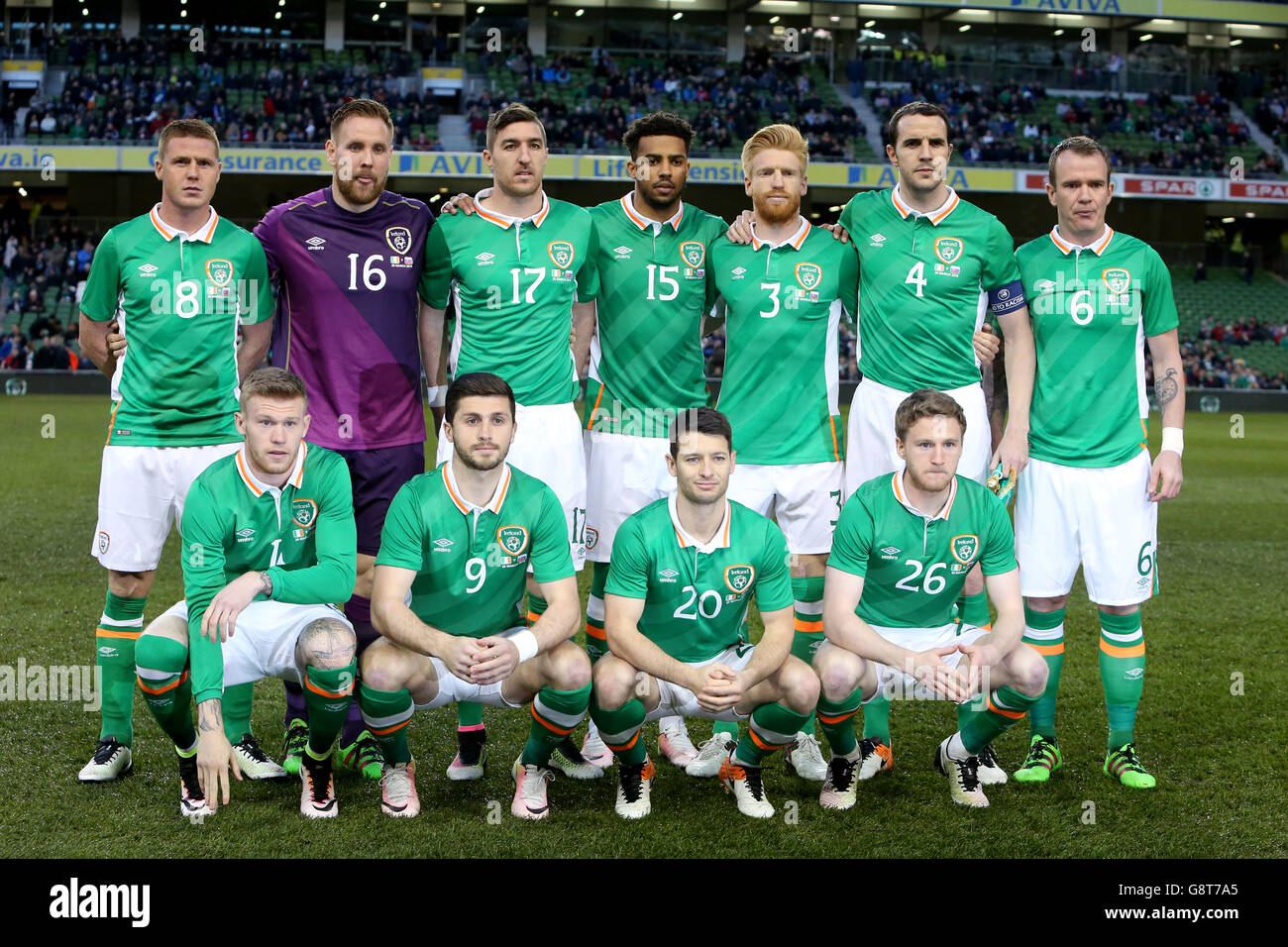 Groupe d'équipe de la République d'Irlande (rangée arrière de gauche à droite) James McCarthy, gardien de but Robert Elliot, Stephen Ward, Cyrus Christie, Paul McShane,John Oshea, Glenn Whelan, (première rangée de gauche à droite) James McClean, Shane long, Wes Hoolahan et Eunan O'Kane, devant un ami international au stade Aviva, Dublin.APPUYEZ SUR ASSOCIATION photo.Date de la photo: Mardi 29 mars 2016.Voir PA Story FOOTBALL Republic.Le crédit photo devrait se lire comme suit : Brian Lawless/PA Wire. Banque D'Images