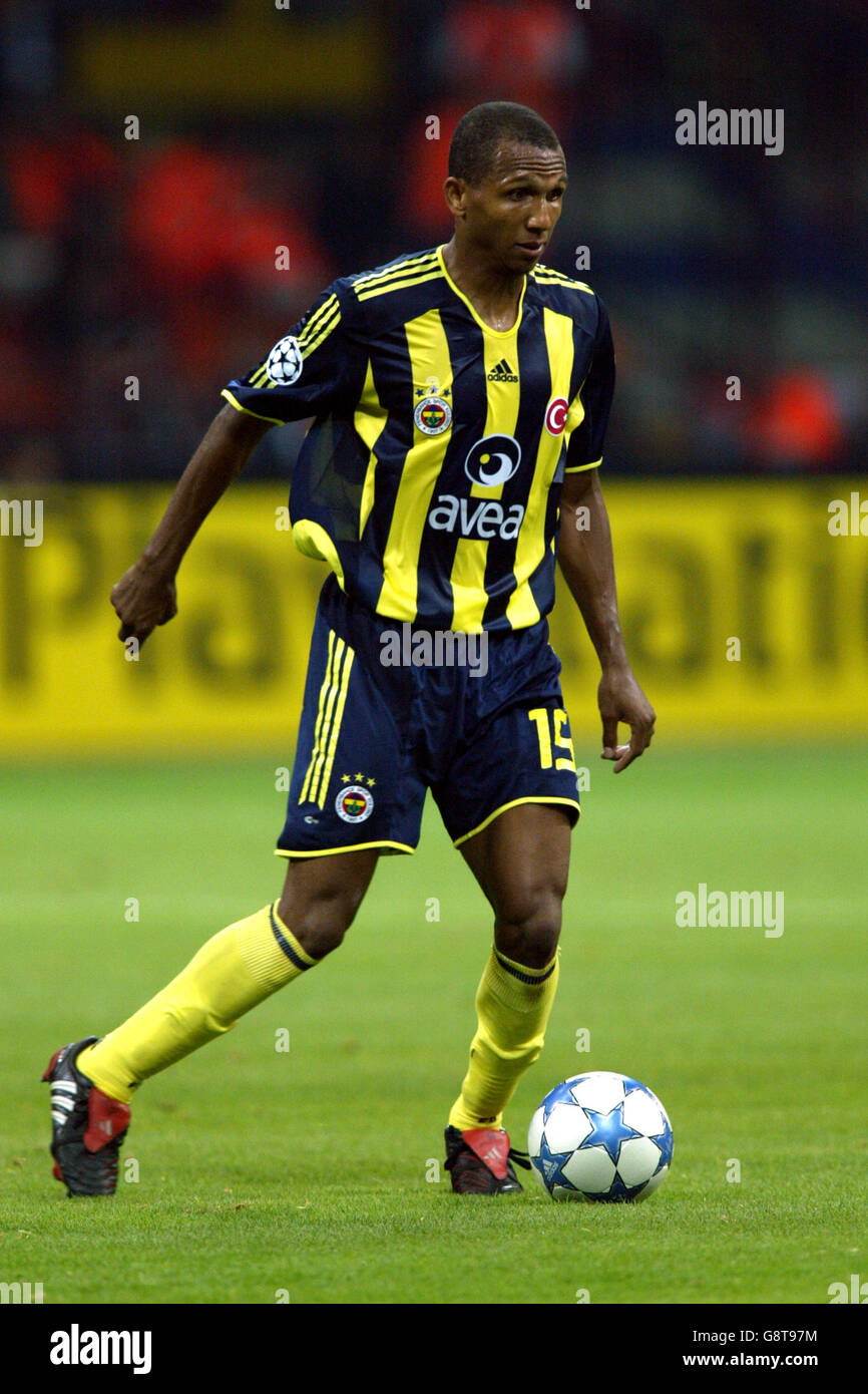 Football - Ligue des champions de l'UEFA - Groupe E - AC Milan / Fenerbahce - Giuseppe Meazza. Marco Aurelio, Fenerbahce Banque D'Images