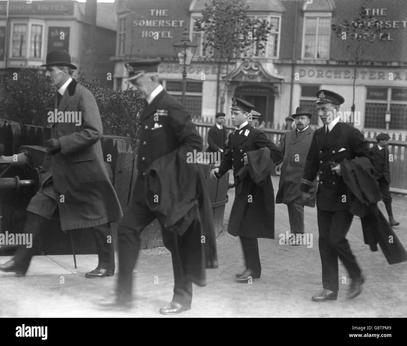 Le Prince de Galles après avoir quitté le HMS Hindustan. Date exacte inconnue. Banque D'Images