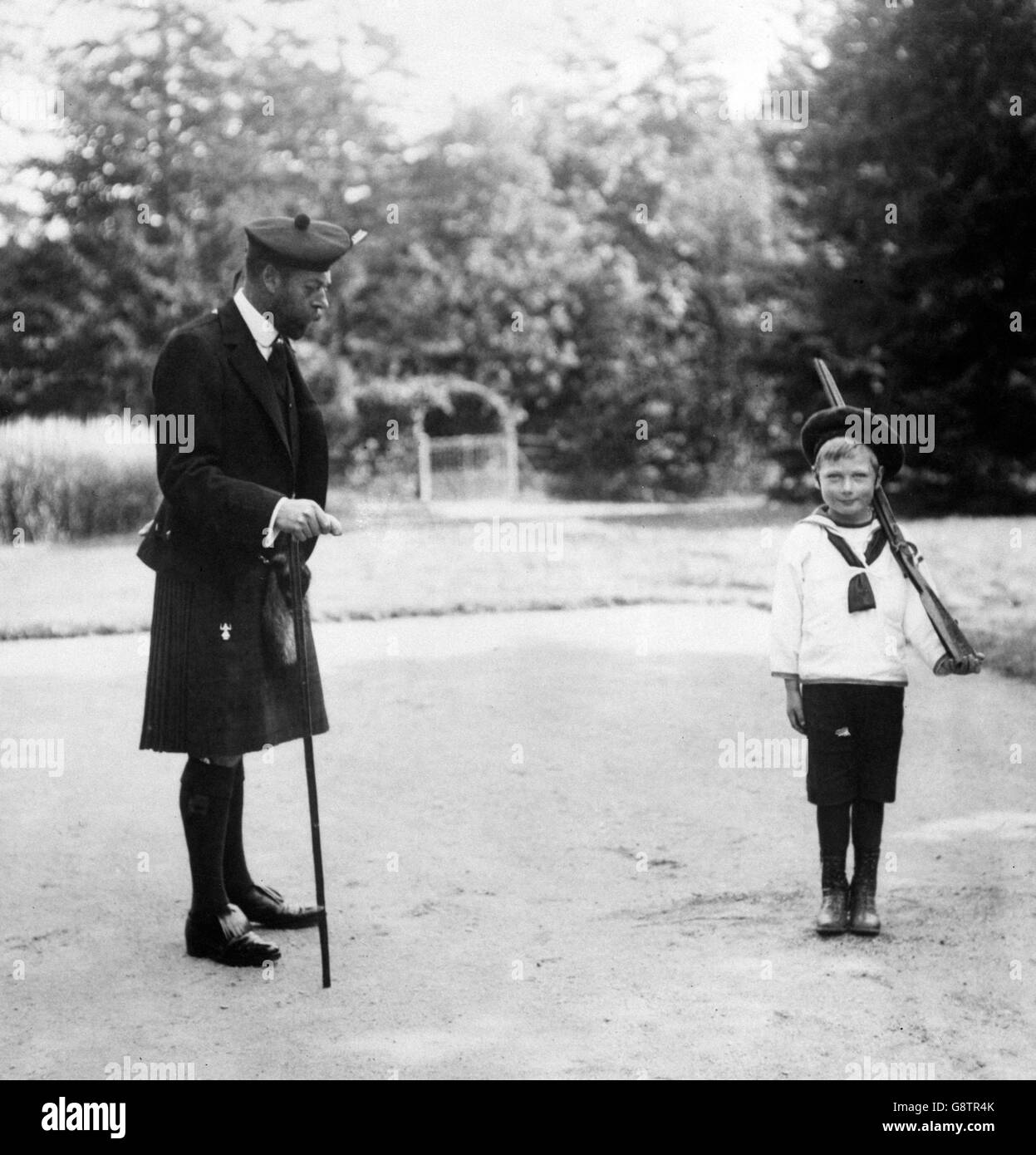 Roi George V et Prince John - 1917. Roi George V avec Prince John. Banque D'Images