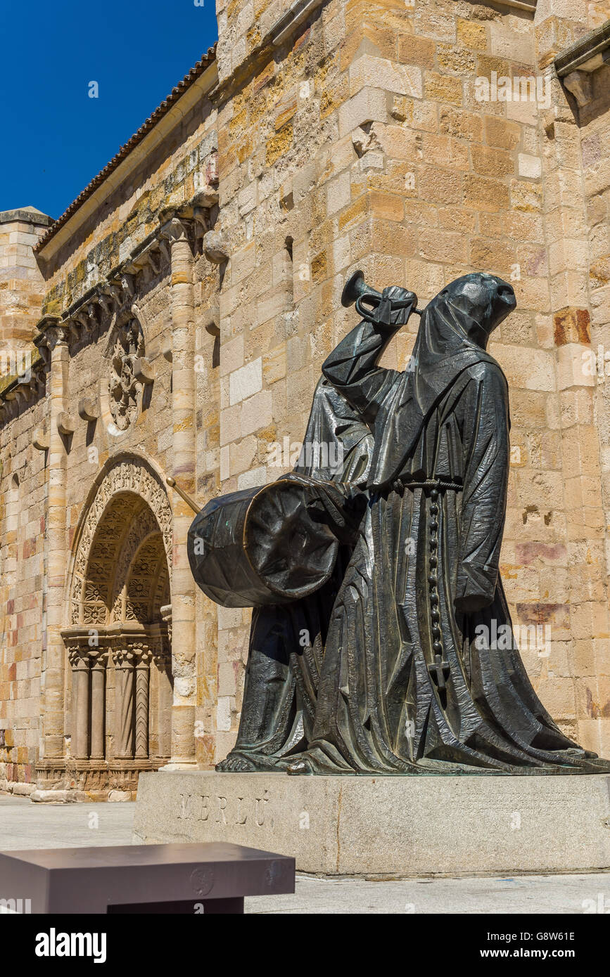 Merlu en statue de pâques Église de San Juan Bautista dans mayor de Zamora . Castilla y Leon, Espagne. Banque D'Images