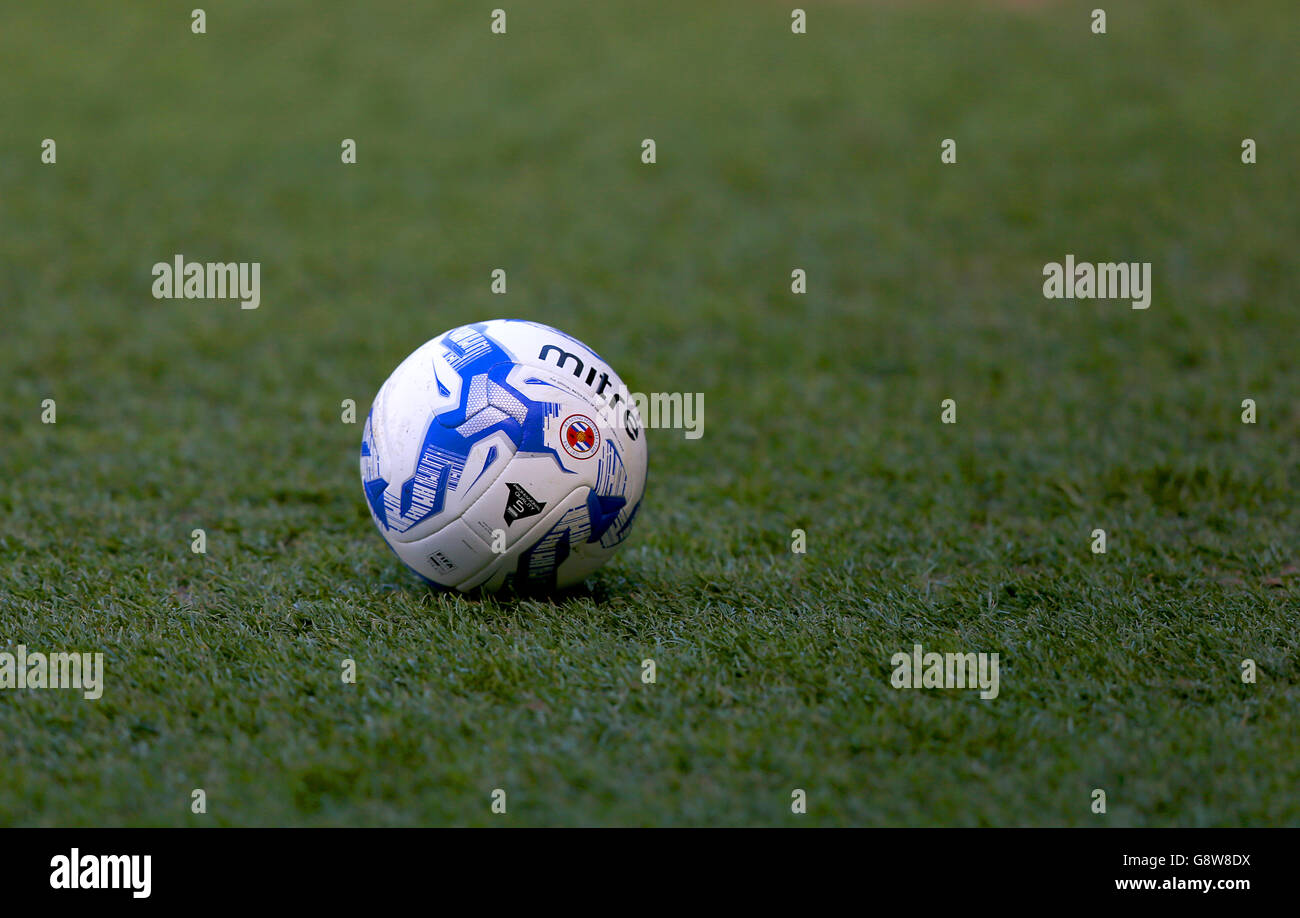 Leeds United v Reading - Sky Bet Championship - Elland Road.Un ballon de football Mitre sur le terrain Banque D'Images