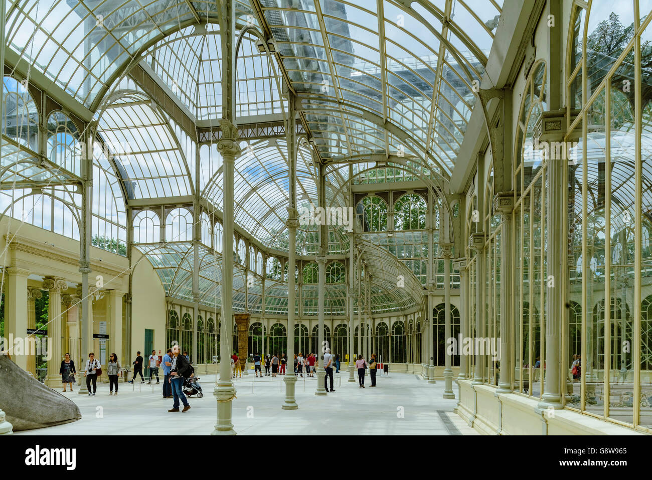 Le palais de cristal dans le parc Buen Retiro à Madrid, capitale de l'Espagne Banque D'Images