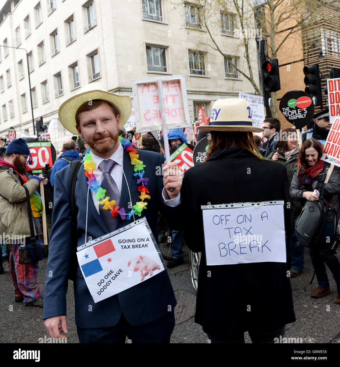 Les militants manifestent dans une manifestation anti-austérité dans le centre de Londres. Banque D'Images