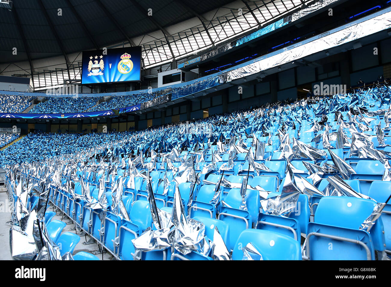 Vue générale des sièges avant le match de demi-finale de l'UEFA Champions League au Etihad Stadium de Manchester. Banque D'Images