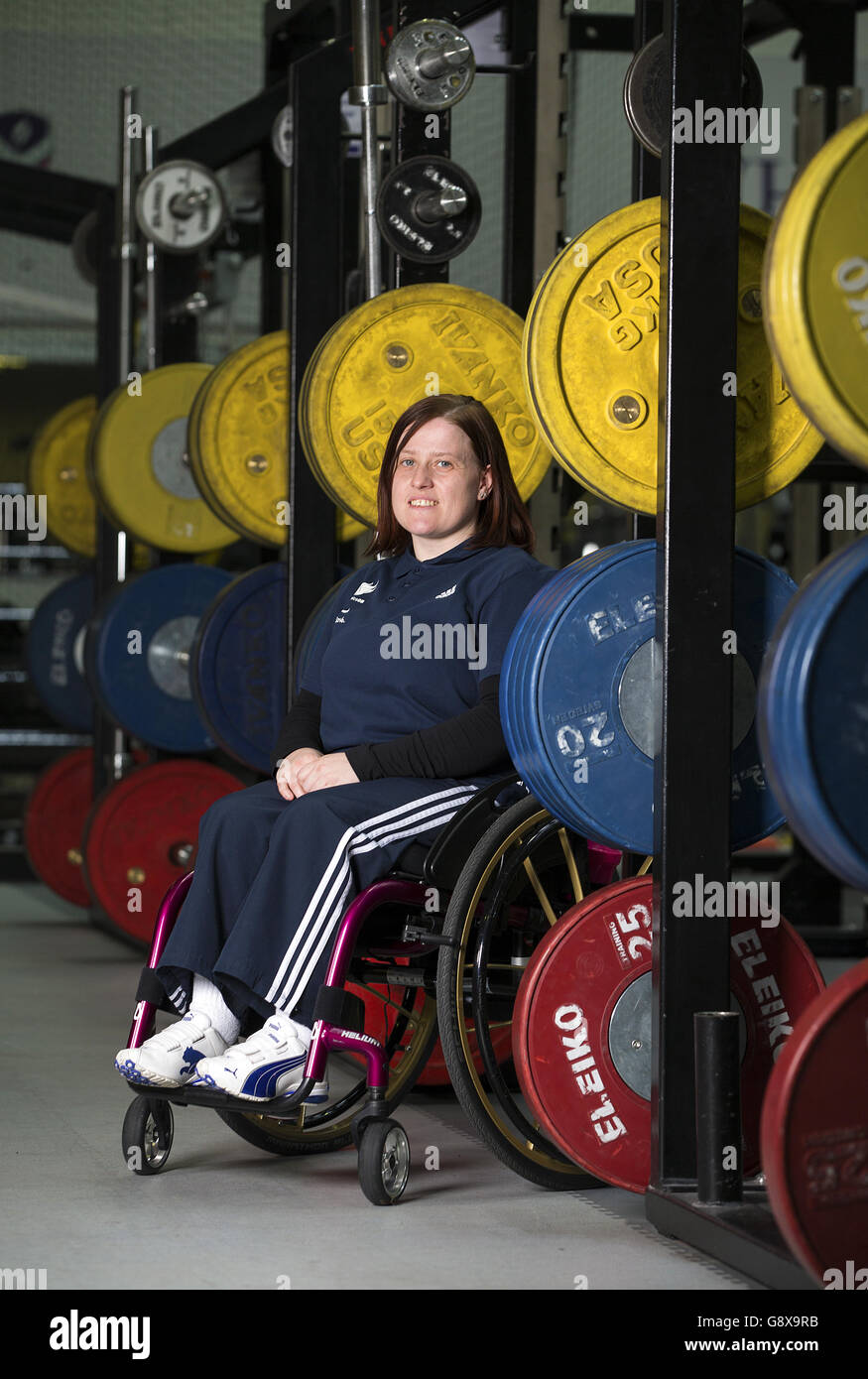 Powerlifter Natalie Blake lors de l'annonce de l'équipe à l'Université Loughborough. Banque D'Images