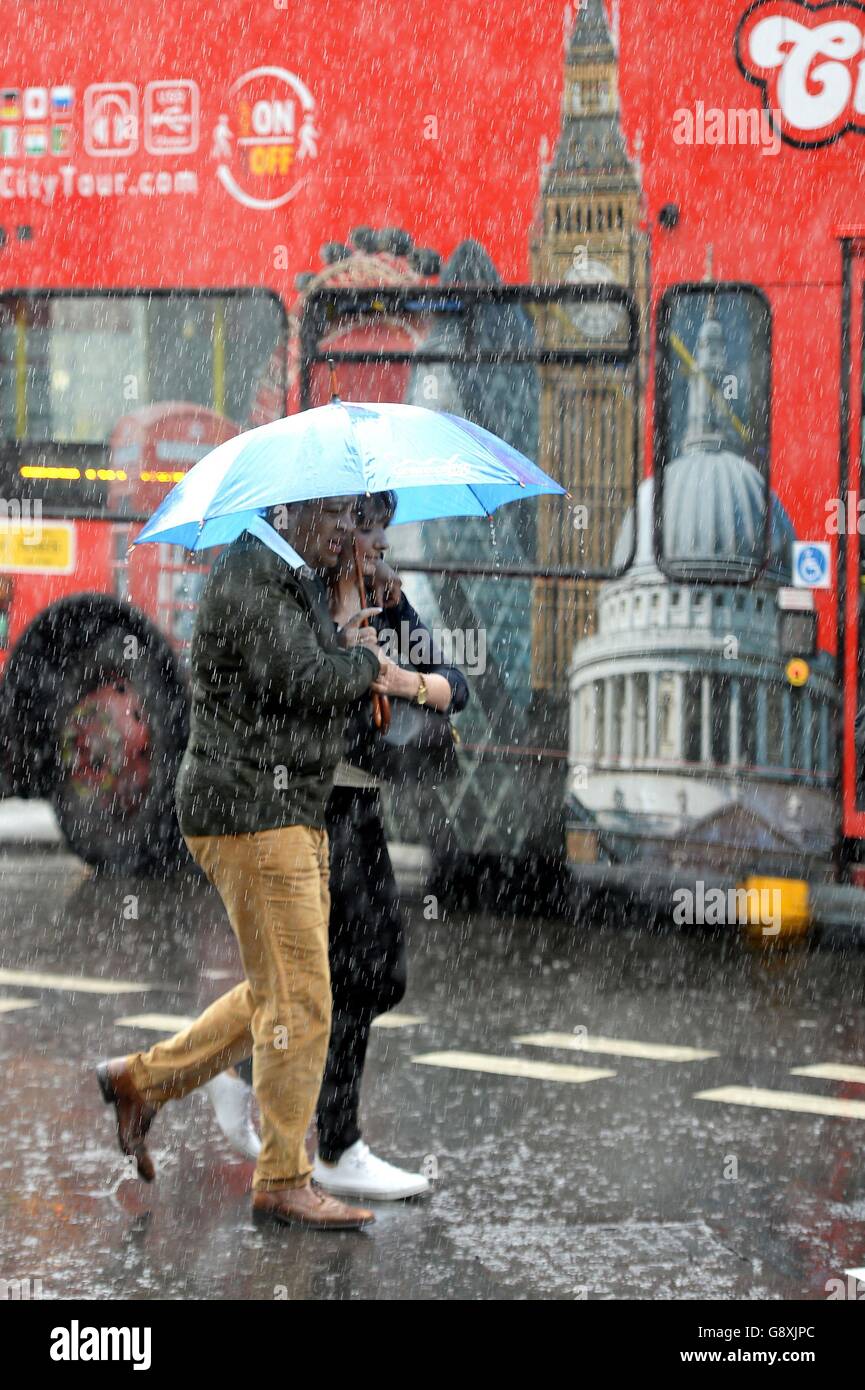 grosse averse banque d image et photos alamy