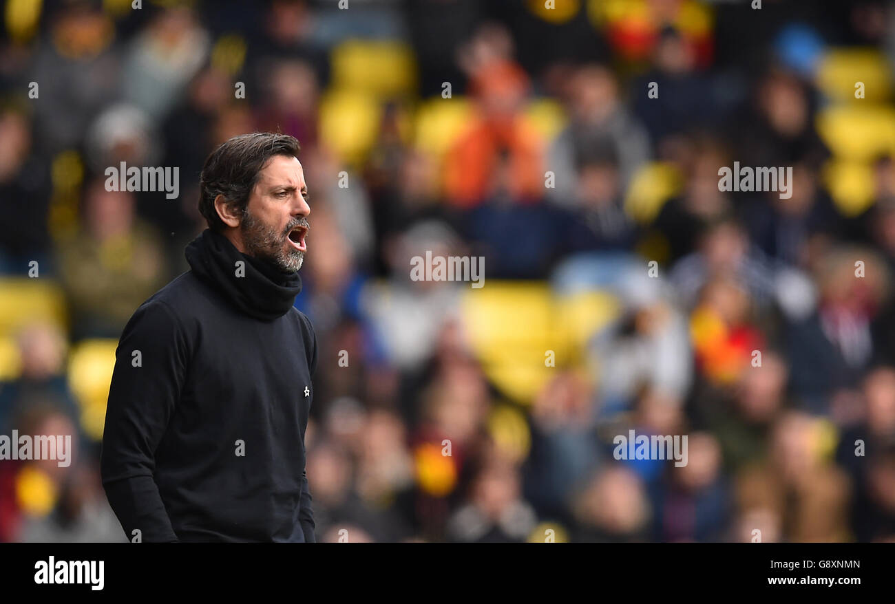 Quique Sanchez Flores, responsable de Watford, pendant le match de la Barclays Premier League à Vicarage Road, Watford. Banque D'Images