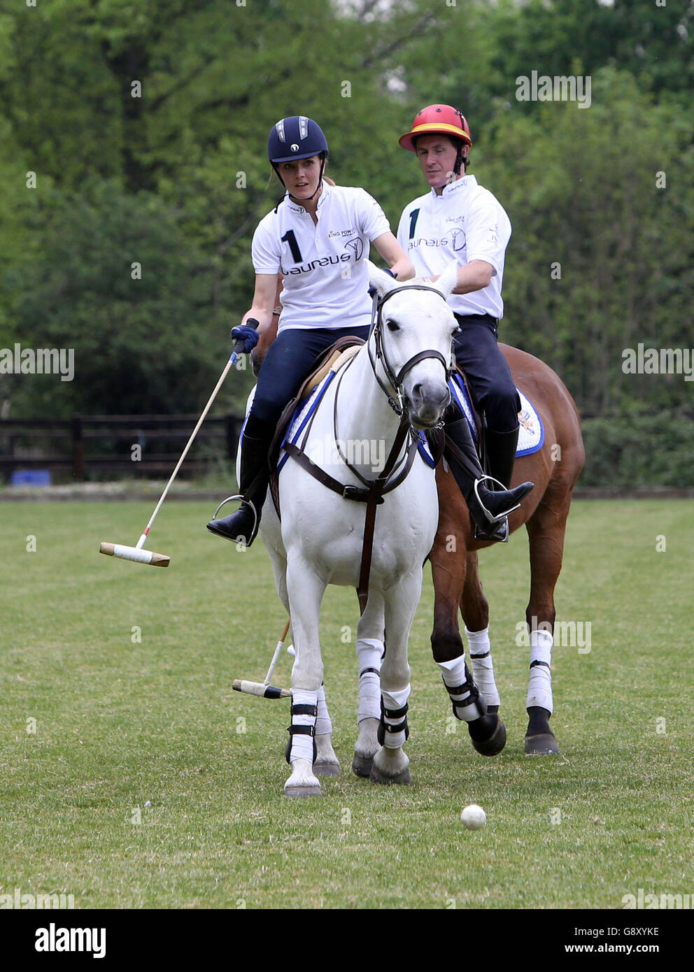 Laureus ambassadeurs Victoria Pendleton et A.P. McCoy participe à une séance d'apprentissage de polo au Ham Polo Club de Richmond, afin de promouvoir la coupe de polo Laureus King Power. Banque D'Images