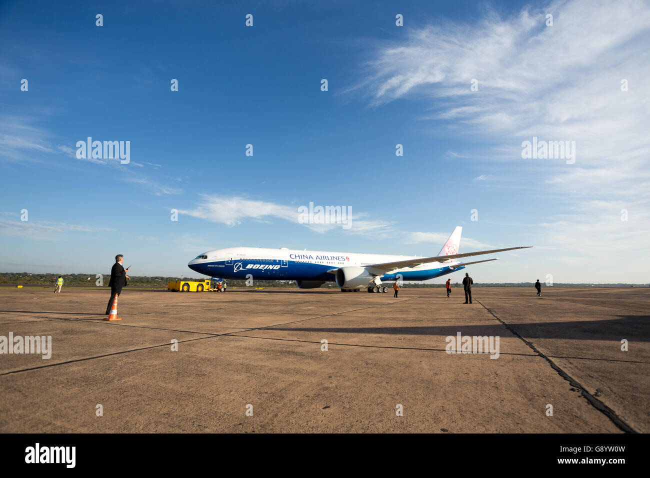 Asuncion, Paraguay. 30 Juin, 2016. Taiwan (République de Chine) Président Tsai Ing-wen China Airlines avion spécial se prépare à partir, l'aéroport international Silvio Pettirossi, Luque, le Paraguay. Credit : Andre M. Chang/ARDUOPRESS/Alamy Live News Banque D'Images