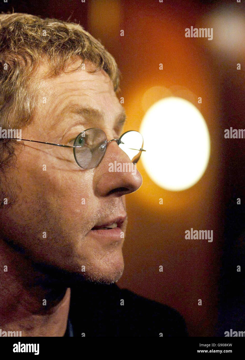 Roger Daltrey de l'OMS, lors du lancement et de la projection du DVD "The Who: Quadrophenia and Tommy Live with Special invités", du Curzon Mayfair, centre de Londres, mercredi 2 novembre 2005. APPUYEZ SUR ASSOCIATION photo. Le crédit photo devrait se lire: Yui Mok/PA Banque D'Images