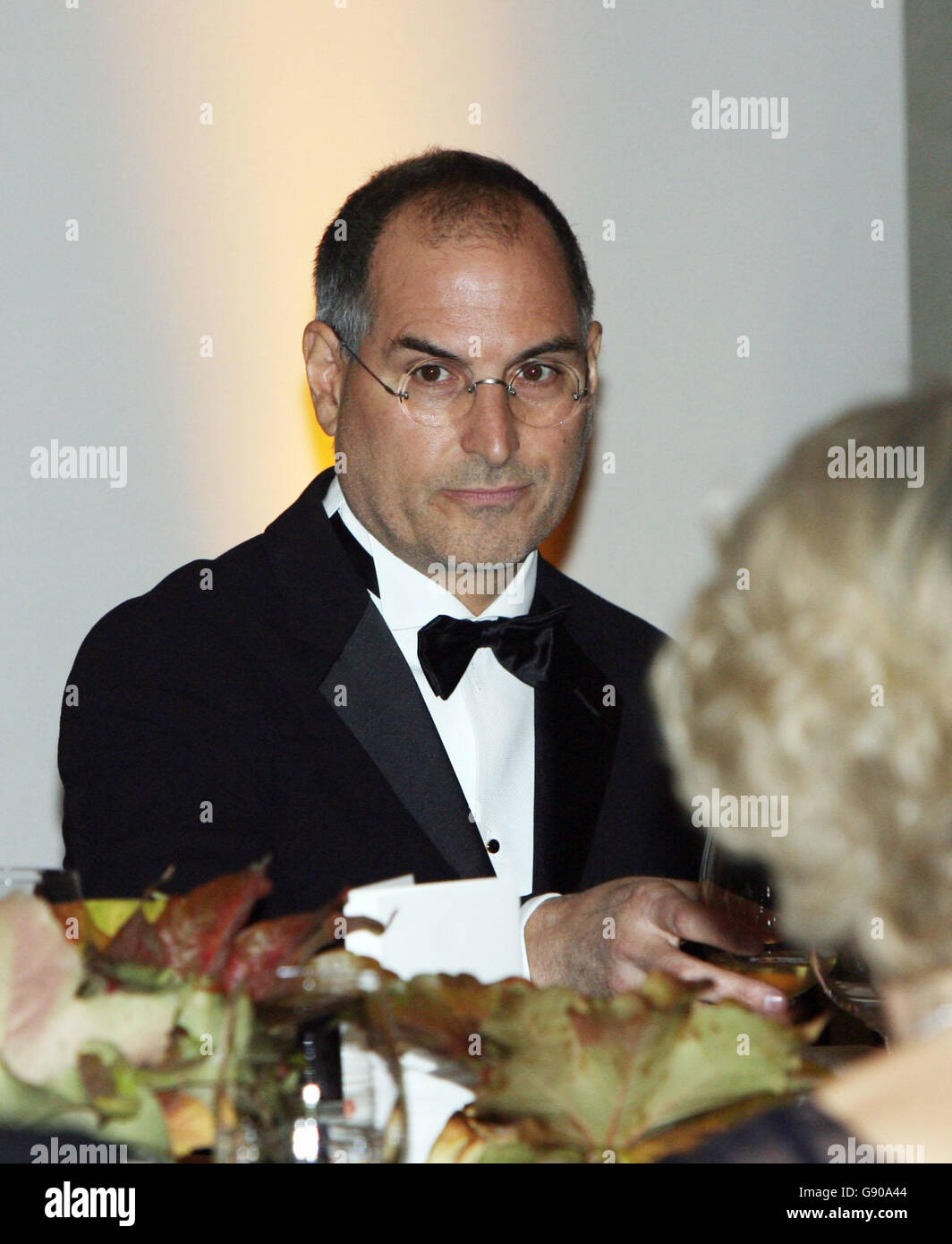 Steve Jobs d'Apple au de Young Museum à San Francisco où il Prince de Galles et la duchesse de Cornwall étaient lundi 7 novembre 2005, assistant à un dîner pour les dirigeants d'affaires et civiques. Le couple royal fait une excursion de 8 jours aux États-Unis. Voir PA Story ROYAL Charles. APPUYEZ SUR ASSOCIATION photo. Le crédit photo devrait se lire comme suit : Ian Jones / Daily Telegraph / Pool / PA. Banque D'Images