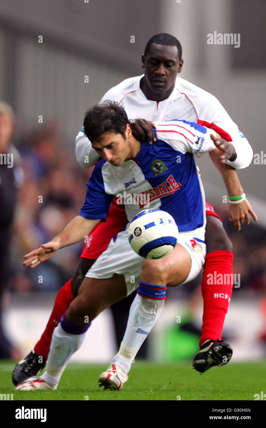 Soccer - FA Barclays Premiership - Blackburn Rovers / Birmingham City - Ewood Park.Zurab Khizanishvili de Blackburn Rovers et Emile Heskey de Birmingham Banque D'Images