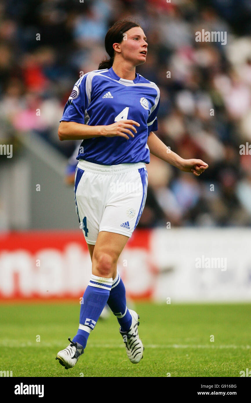 Football - Championnat européen des femmes de l'UEFA 2005 - semi-finale - Allemagne / Finlande - Deepdale. Sanna Valkonen, Finlande Banque D'Images