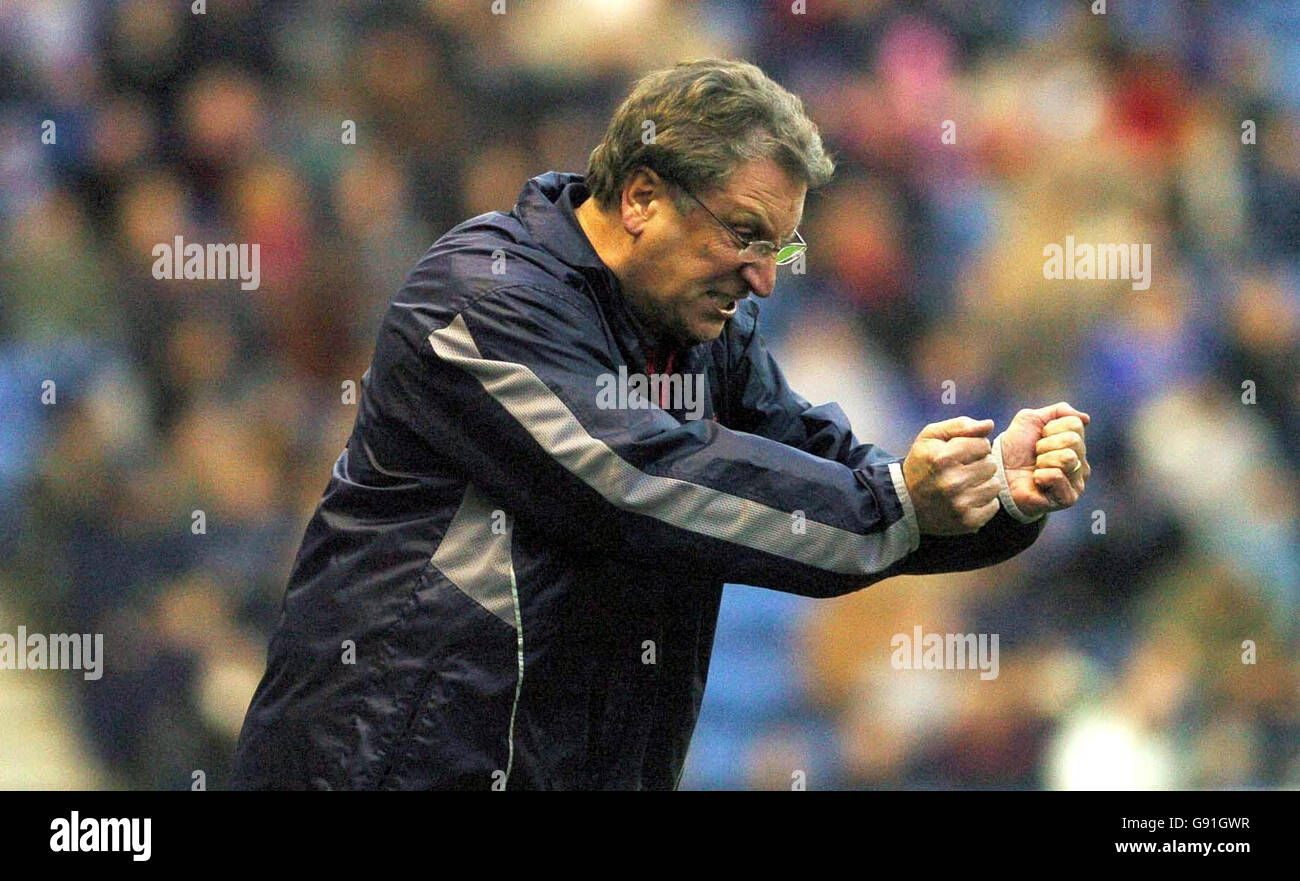 Neil Warnock, le Manager de Sheffield United, s'exaspire dans sa frustration alors que son équipe s'en va 2-0 contre Leicester City lors du match de championnat Coca-Cola au stade Walkers, à Leicester, le samedi 26 novembre 2005.APPUYEZ SUR ASSOCIATION photo.Le crédit photo devrait se lire comme suit : PA . Banque D'Images
