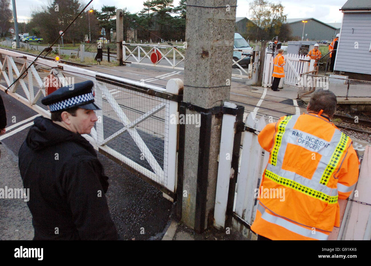 Le passage à niveau de la gare d'Elsenham, où 2 filles ont été tuées, samedi 3 décembre 2005. L'accident s'est produit vers 10h45 au croisement à côté de la gare d'Essex, a déclaré un porte-parole. Les filles ont été frappées par le train Central 7.24 de Birmingham New Street à l'aéroport de Stansted Voir PA Story RAIL Girls. APPUYEZ SUR ASSOCIATION photo. Le crédit photo devrait se lire : John Stillwell/PA Banque D'Images