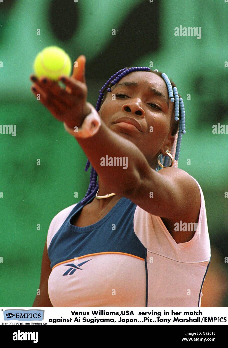 Tennis - Open de France - Roland Garros, Paris - Femmes - Deuxième tour - Venus Williams v Ai Sugiyama Banque D'Images