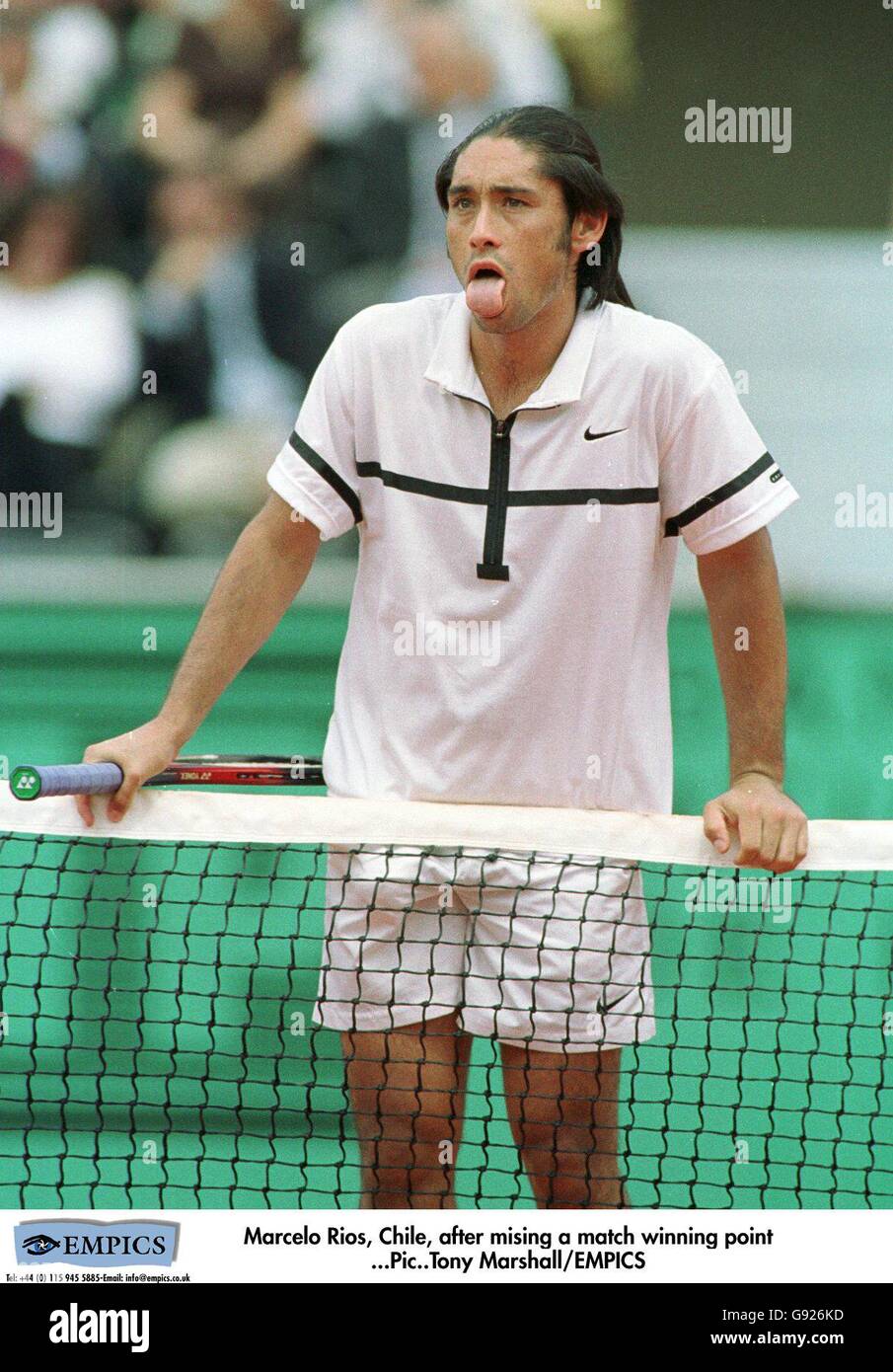 Tennis - Open de France - Roland Garros, Paris - masculin - Deuxième tour -  Marcelo Rios v Emilio Alvarez Photo Stock - Alamy