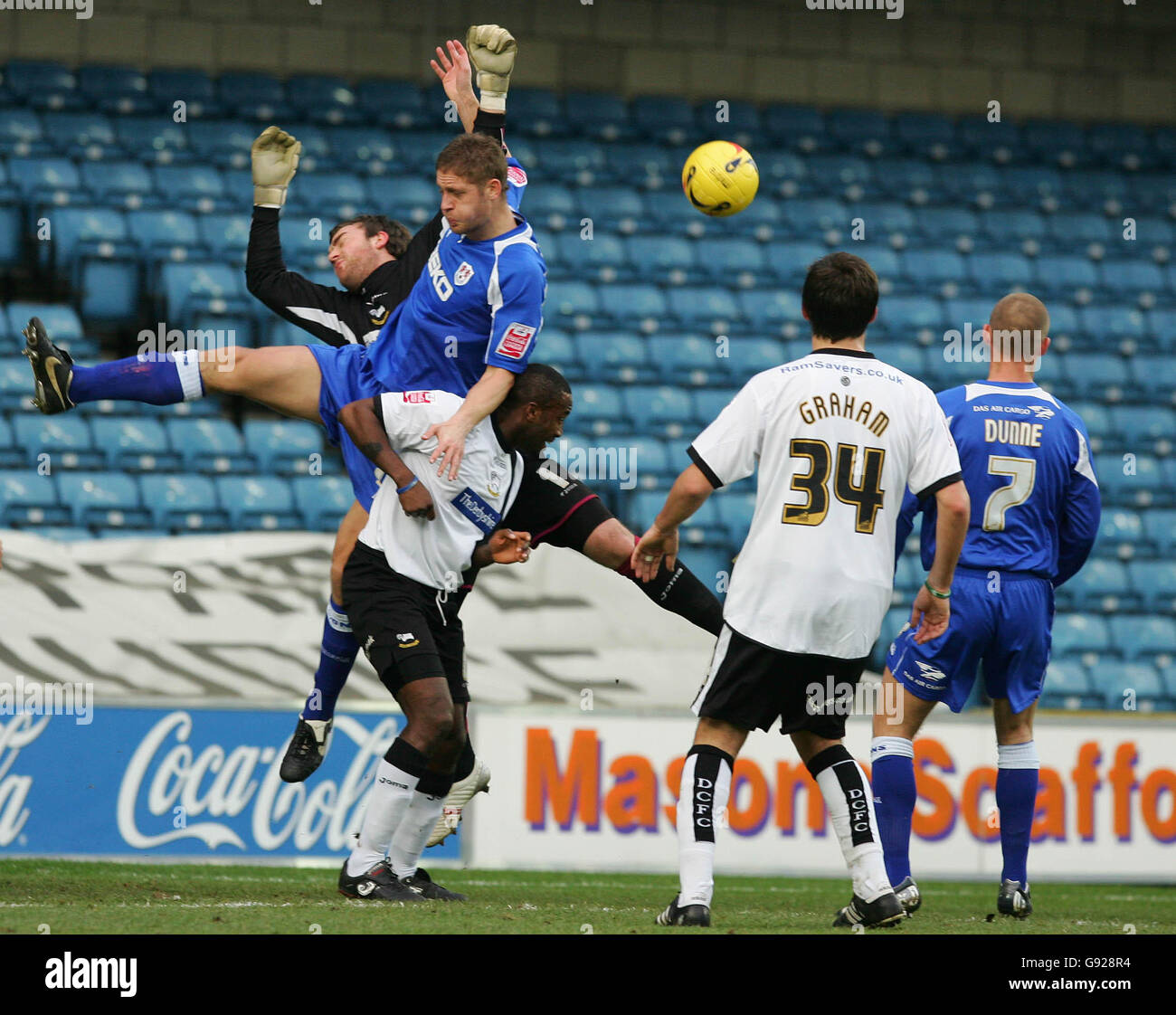 Soccer - Coca-Cola Football League Championship - Millwall v Derby County - Le nouveau Den Banque D'Images