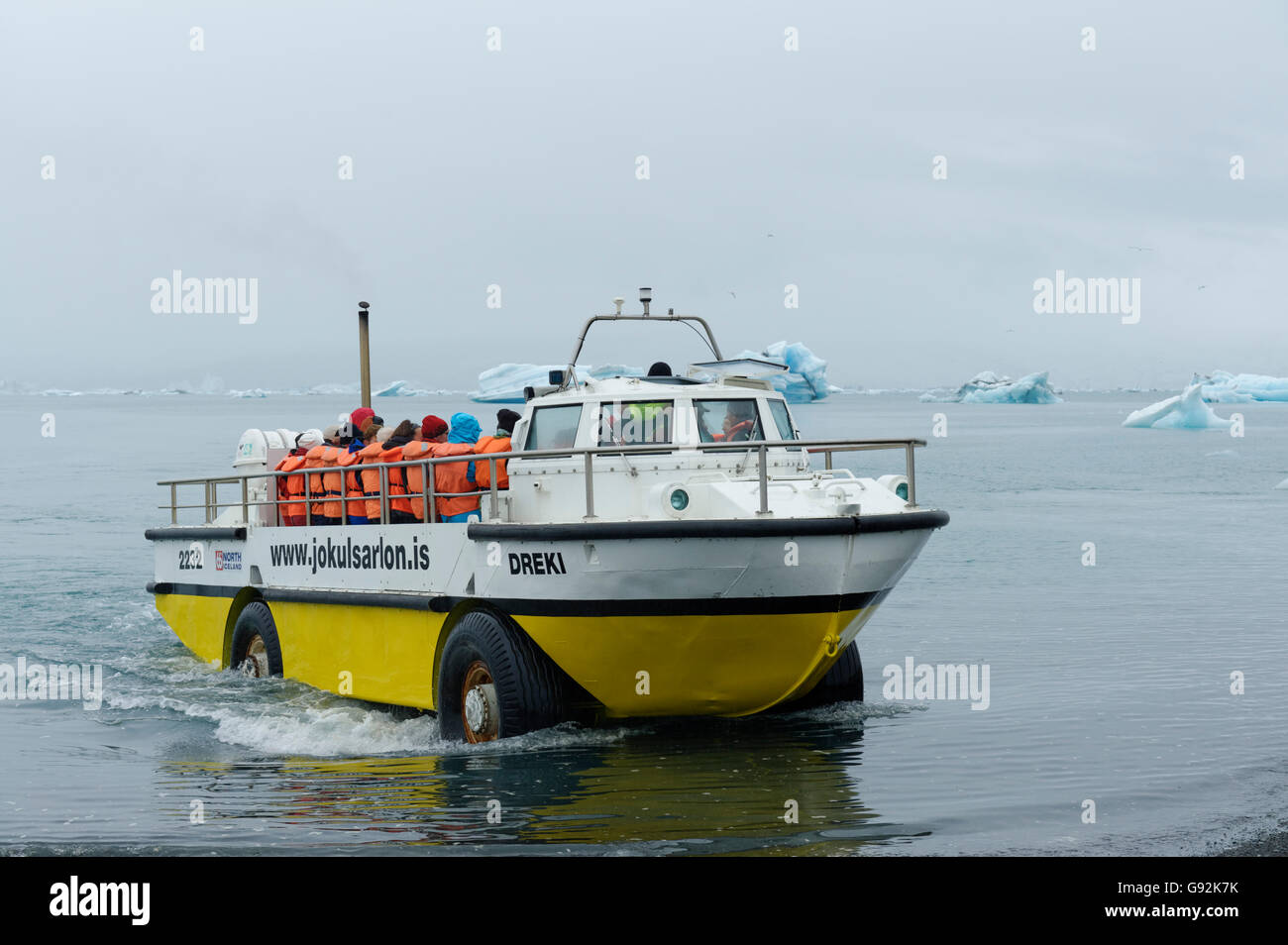 Véhicule amphibie, glacier Jökulsárlón, lagon Jökulsarlon, glacier vatnajoekull, le sud de l'islande, Islande, Europe Banque D'Images