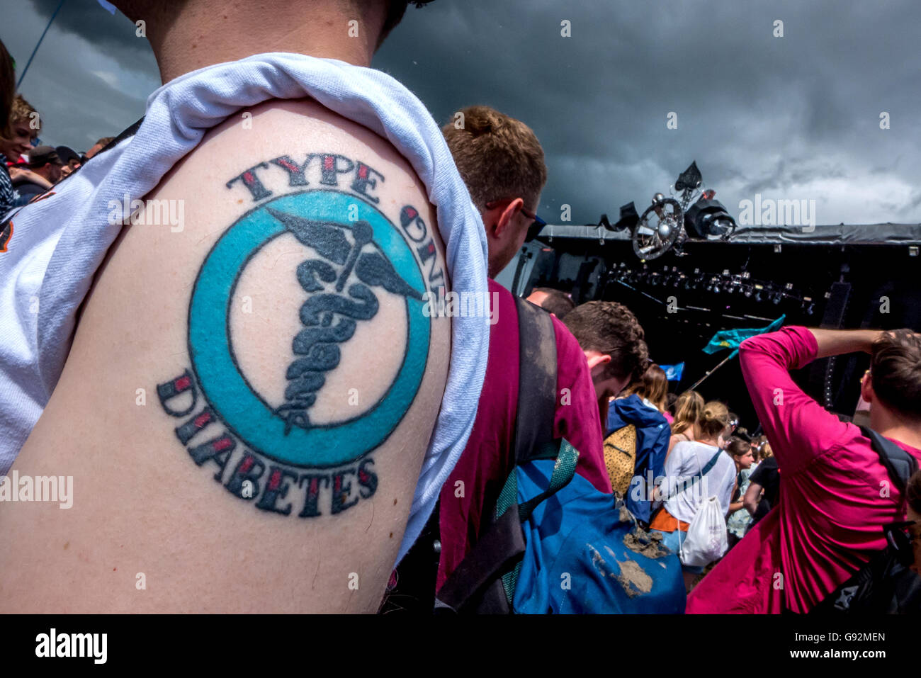 Symbole Tatouage Diabete Type 1 Le diabète de type un tatouage au festival de Glastonbury en 2016 des Arts  de la scène contemporaine Photo Stock - Alamy