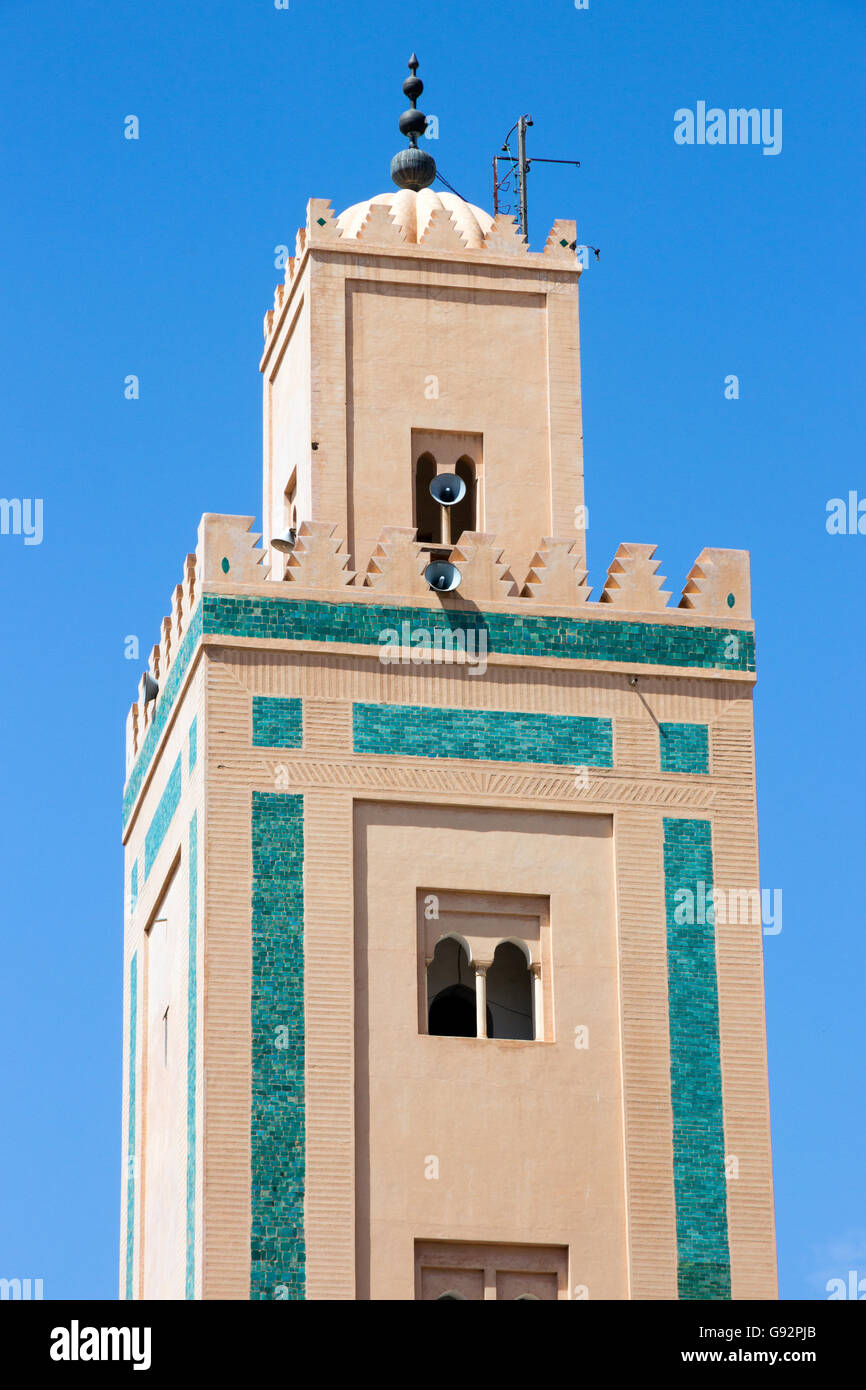 Minaret d'une mosquée à Marrakech, Maroc Banque D'Images