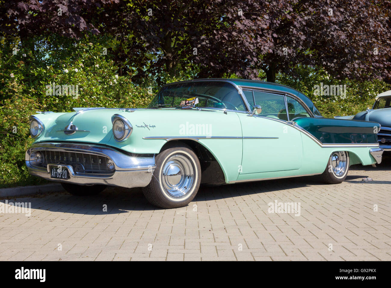 1957 Oldsmobile 98 Starfire Coupé Vacances Banque D'Images