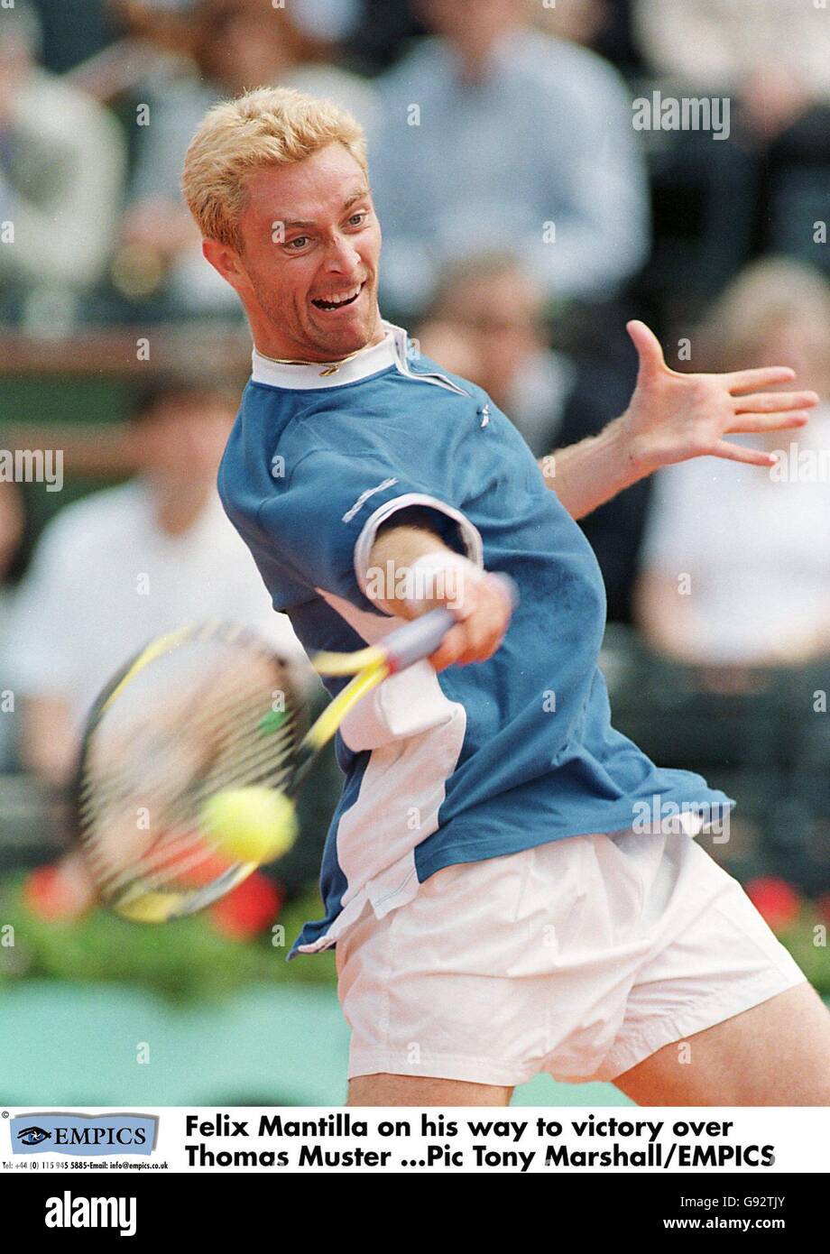 Tennis - Open de France - Roland Garros, Paris - masculin - Quart de finale - Felix Mantilla v Thomas Muster Banque D'Images