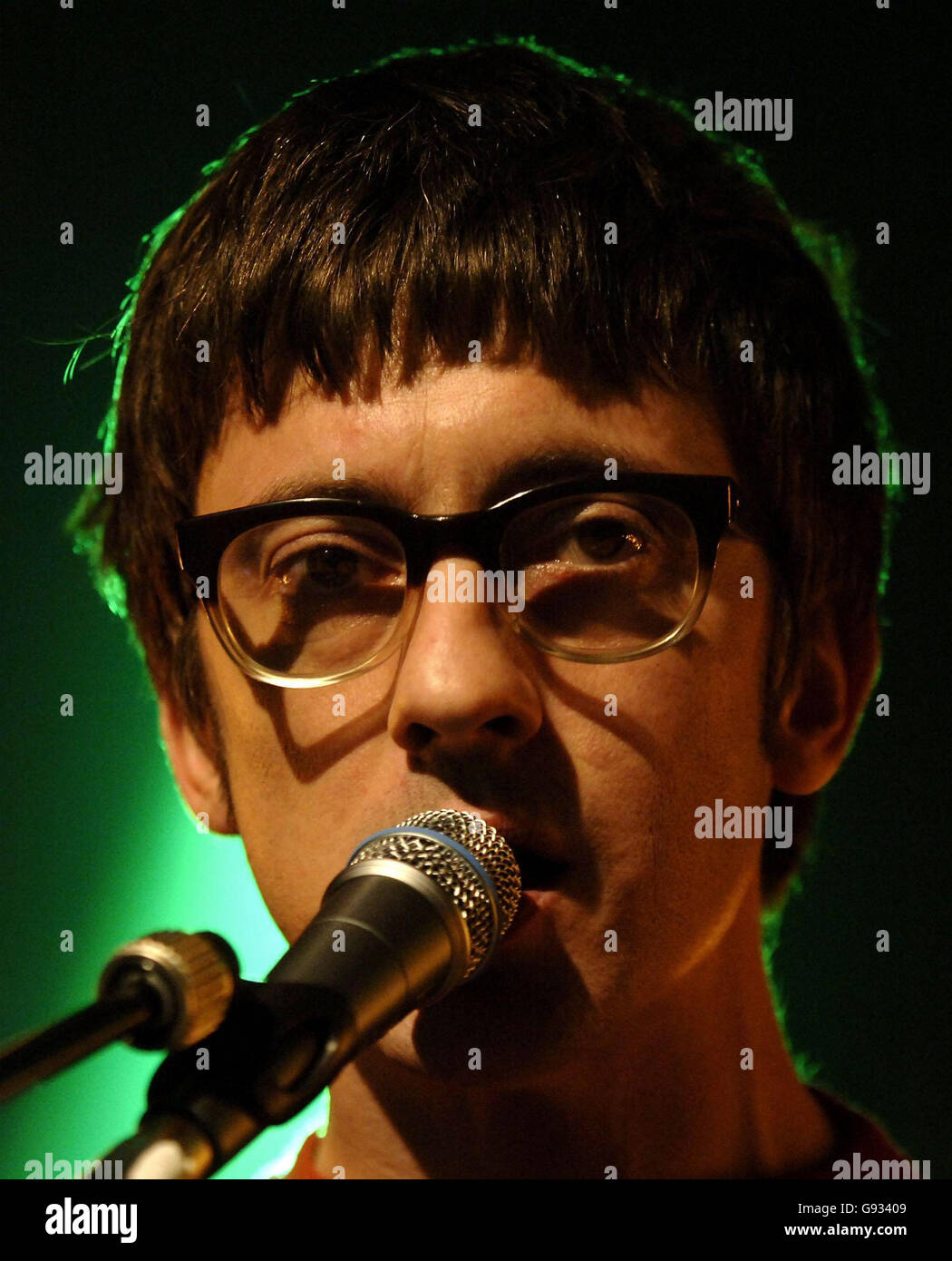 Graham Coxon joue en direct au concert de Carling New Kings, à la Carling Academy, Islington, dans le nord de Londres, le jeudi 12 janvier 2006. APPUYEZ SUR ASSOCIATION photo. Le crédit photo devrait se lire: Yui Mok/PA Banque D'Images