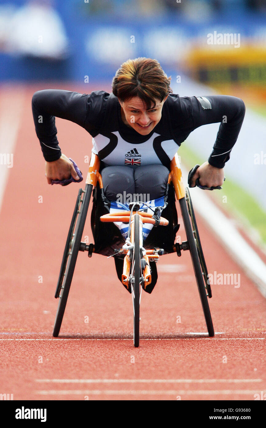 Coupe du monde paralympique - Manchester 2005 - 100 m pour hommes - Manchester Regional Arena.Tanni Gray-Thompson, en Grande-Bretagne, remporte le T53 400m féminin Banque D'Images