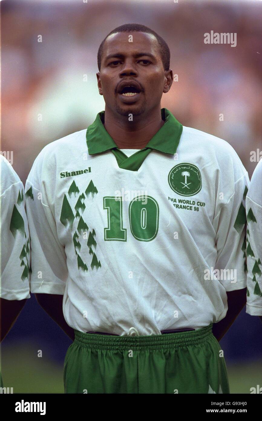 Football - coupe du monde France 98 - Groupe C - France / Arabie Saoudite.Sayeed Al Owairan, Arabie Saoudite Banque D'Images