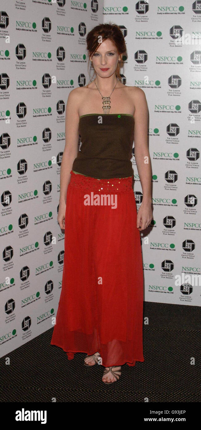 Kelly Reilly arrive au London film Critics Circle Awards, à l'hôtel Dorchester, dans le centre de Londres, le mercredi 8 février 2006. Voir l'histoire de PA SHOWBIZ critiques. APPUYEZ SUR ASSOCIATION photo. Le crédit photo devrait se lire comme suit : Ian West/PA Banque D'Images