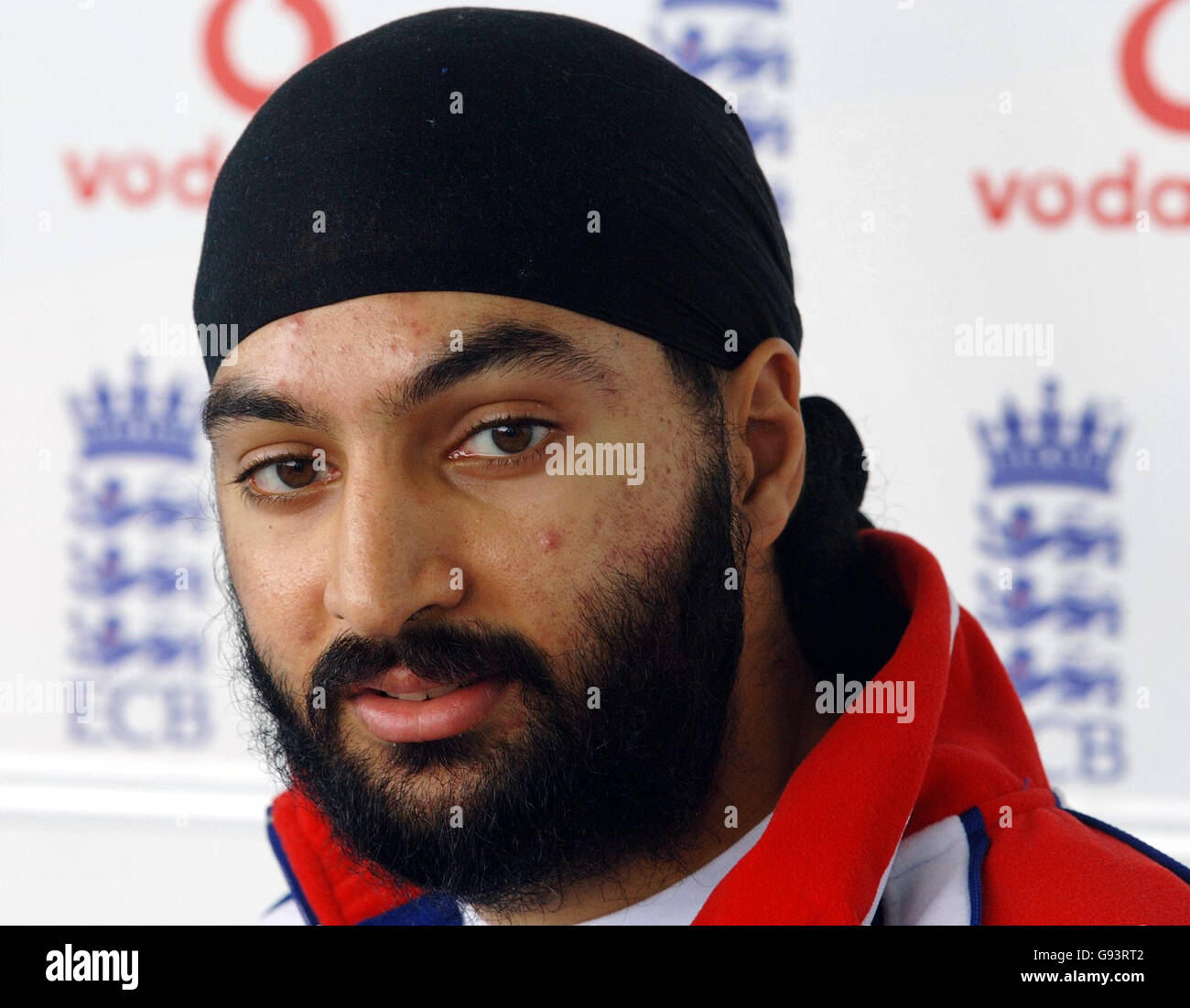 Monty Panesar, joueur de cricket de Northants, lors d'une conférence de presse au terrain de cricket de Lord, Londres, le vendredi 27 janvier 2006. Les sélectionneurs d'Angleterre ont nommé le spinner à bras gauche sans capuchon Monty Panesar comme membre de leur équipe d'essai pour la prochaine tournée de l'Inde. Voir PA Story CRICKET England. APPUYEZ SUR ASSOCIATION photo. Le crédit photo devrait se lire : Sean Dempsey/PA. Banque D'Images