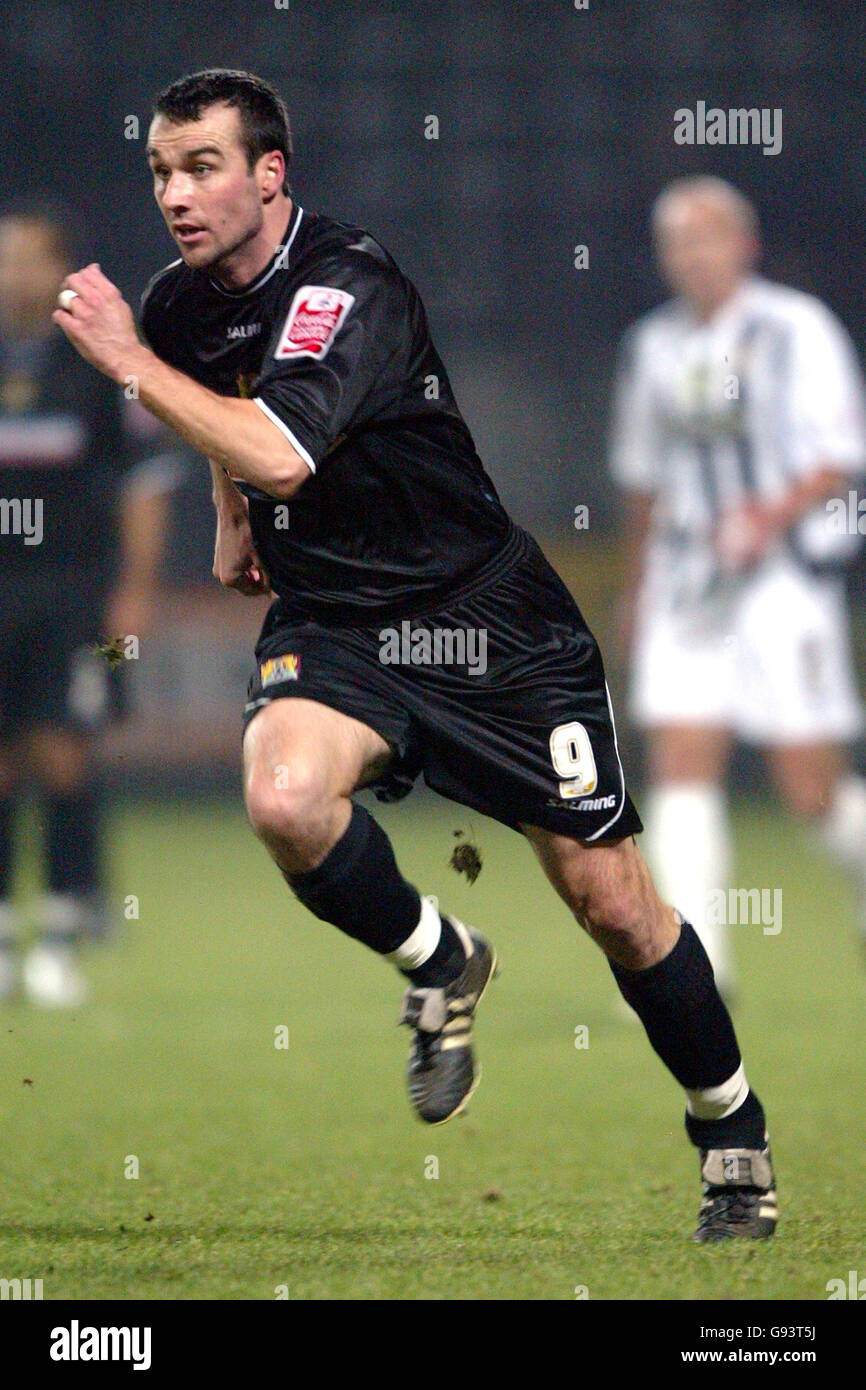 Football - Coca-Cola football League 2 - Notts County / Northampton Town - Meadow Lane. Scott McGleish, Northampton Town Banque D'Images