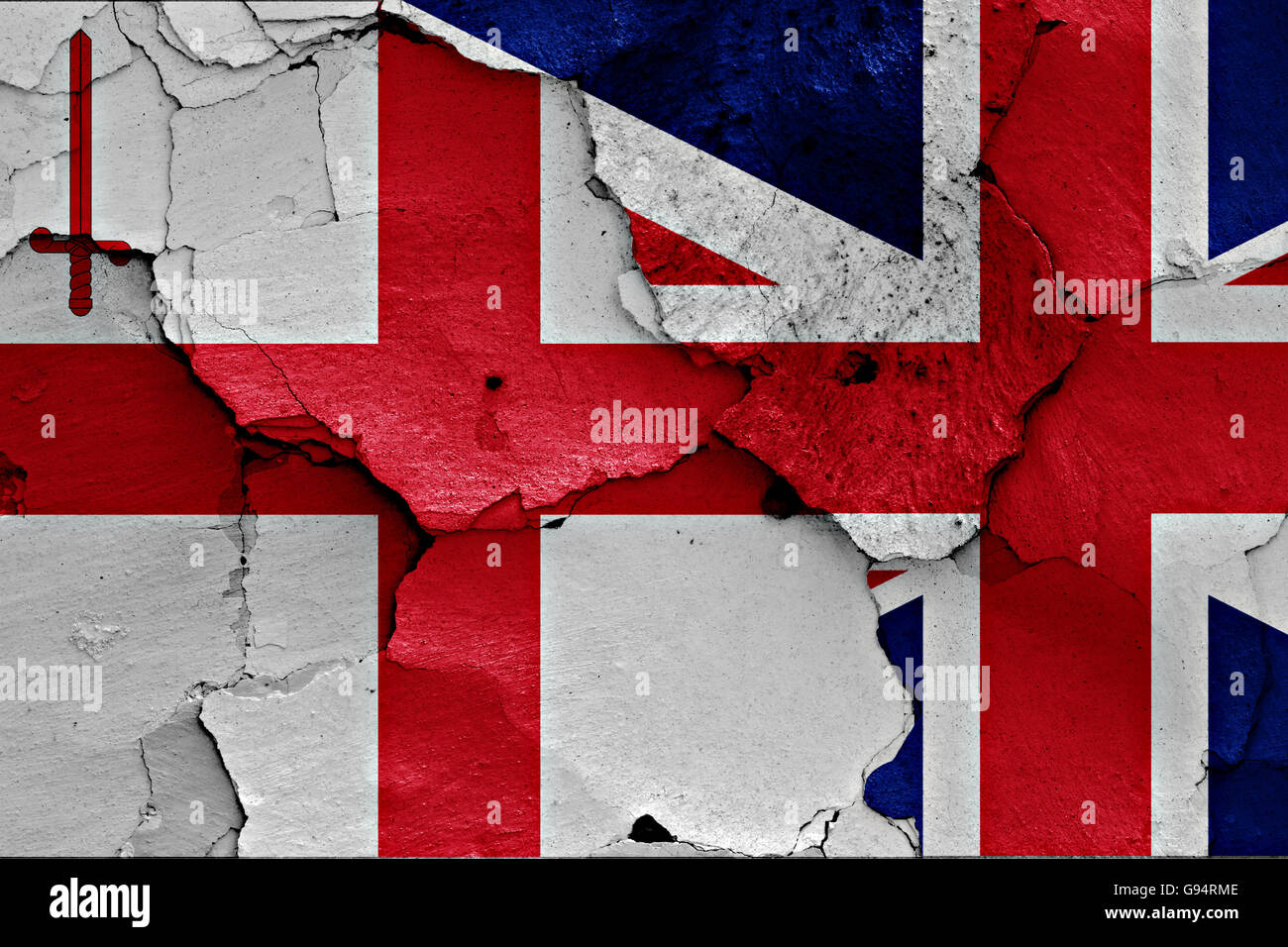 Drapeaux de Londres et le Royaume-Uni peint sur mur fissuré Banque D'Images
