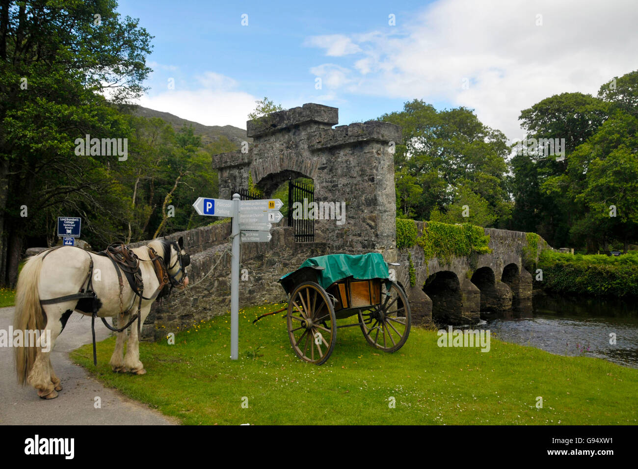Pont à Lord Brandon's Cottage, Jaunting, voiture de Gap of Dunloe, Killarney, comté de Kerry, Irlande Banque D'Images