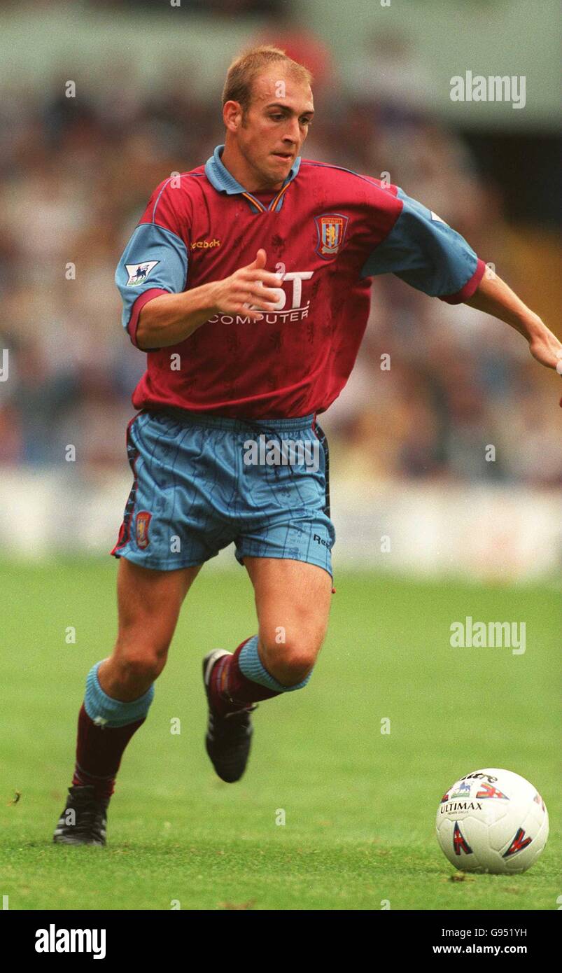 183766 Marquer le tablier. 26 AOÛT 95. Football. Mark Draper, Aston Villa Banque D'Images